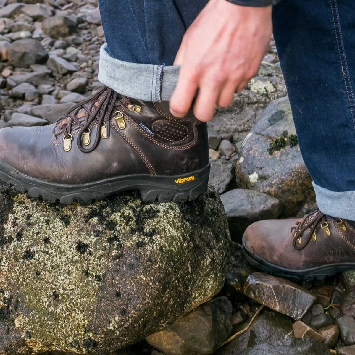 40% OFF HOGGS OF FIFE Munro Classic W/P Hiking Boot - Crazy Horse Brown -Size: UK 5 (EU38)