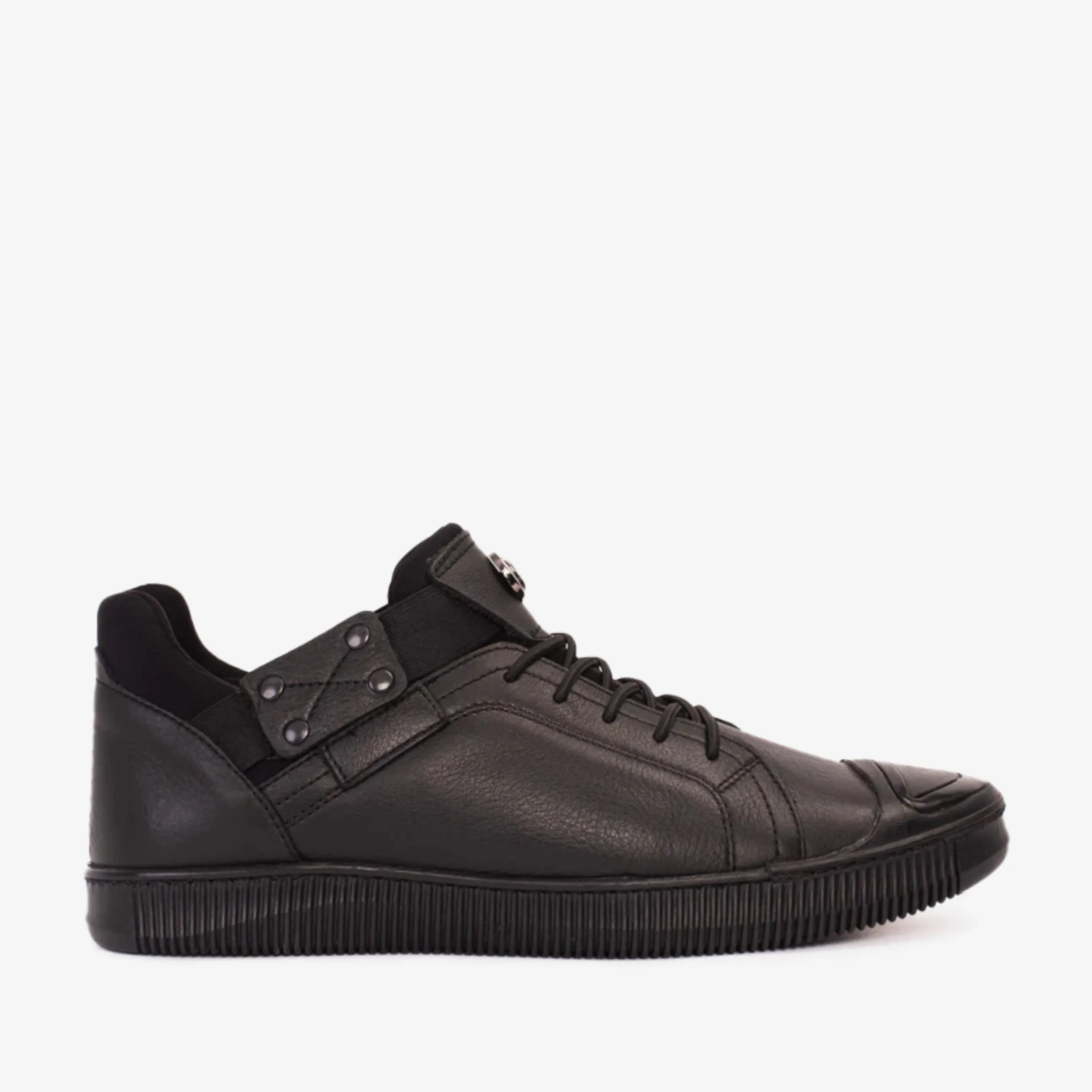 The Mumbai Black Leather Men Sneaker Final Sale! Microfiber Heel Counter