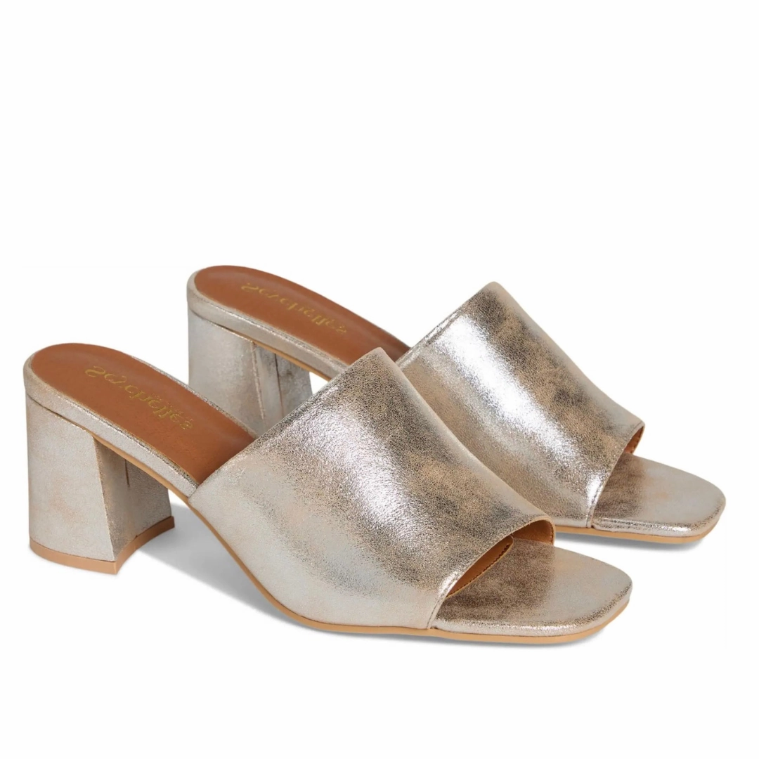 Adapt in Gold Built-in comfort Lightweight Frame