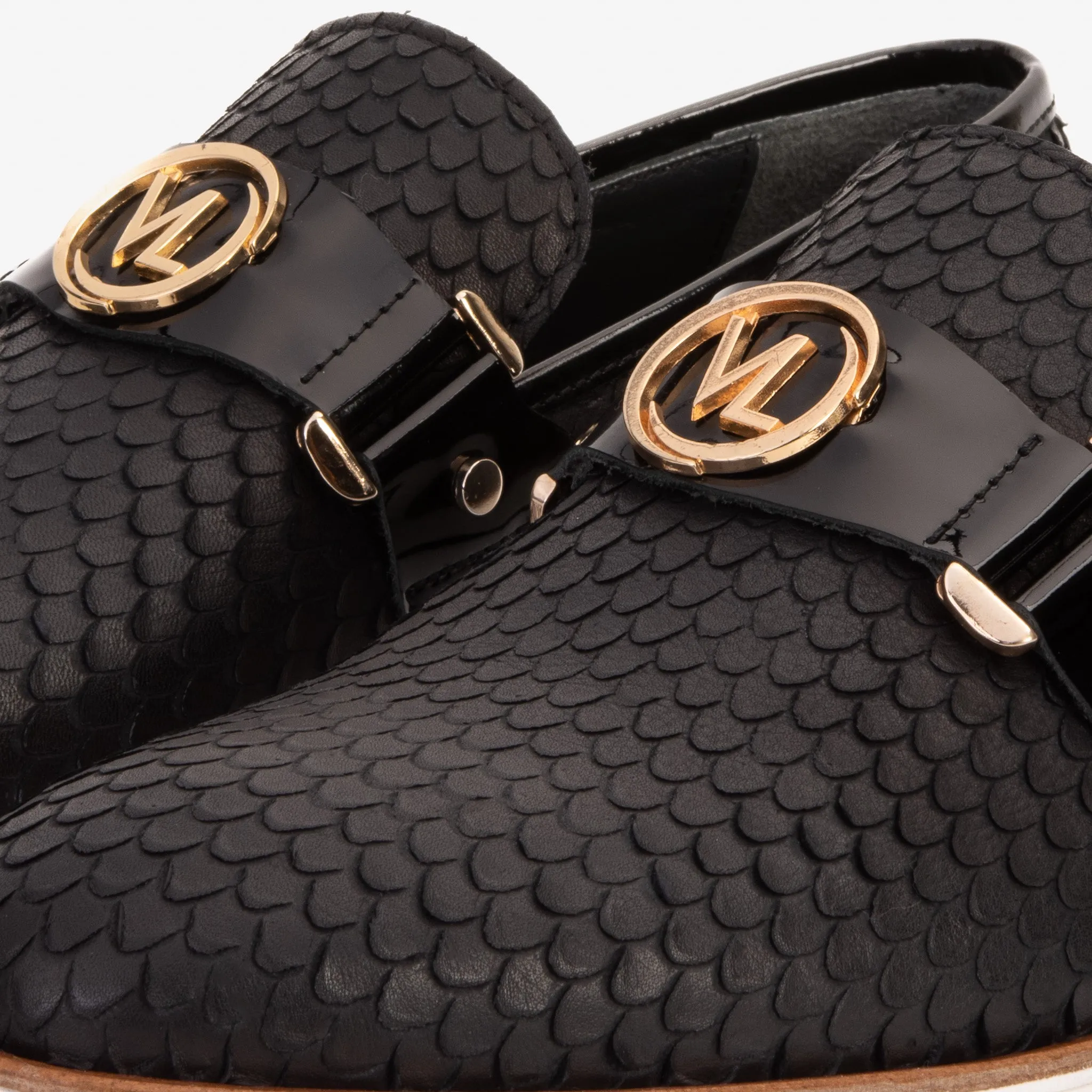 Step Control Breathable Leather Construction The Legacy Black Leather Men Casual Loafer Shoe