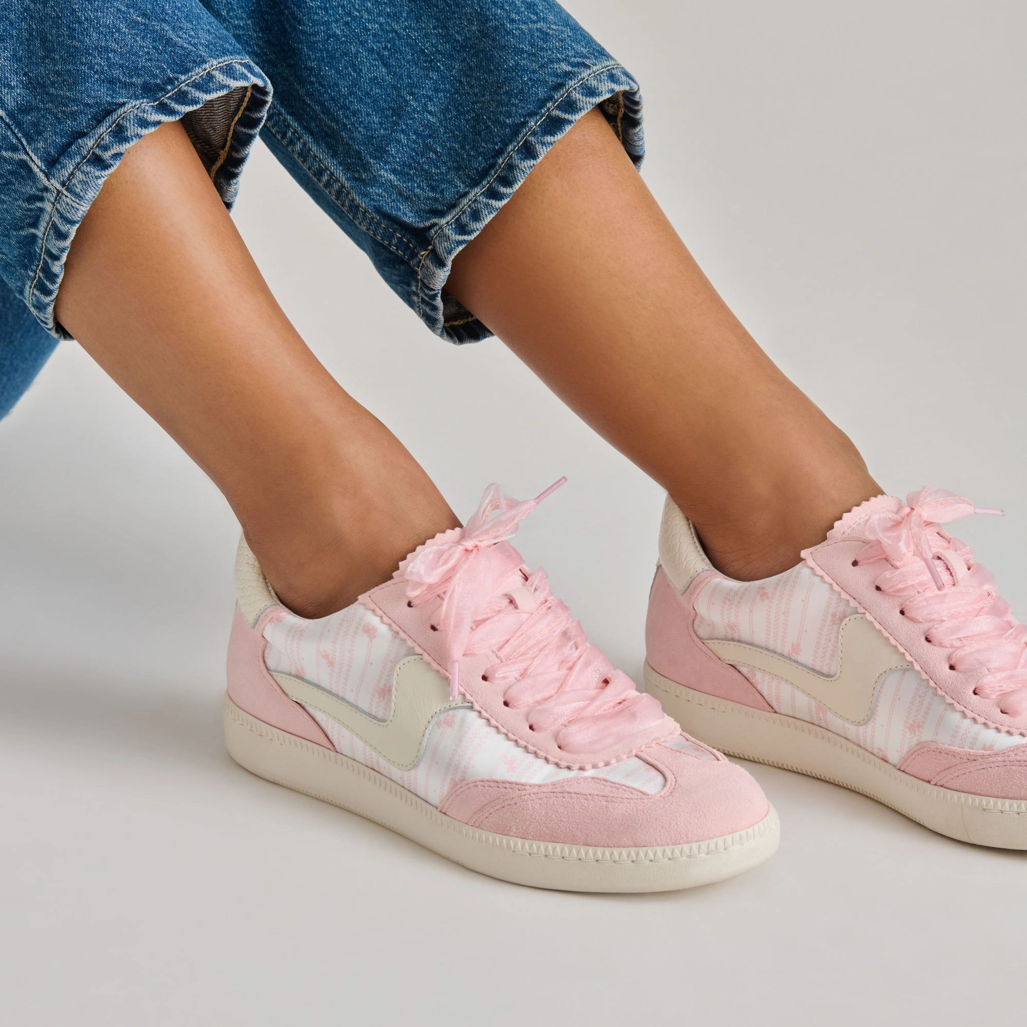 NOTICE X BYRDIE GOLF SNEAKERS PINK FLORAL NYLON Street Step
