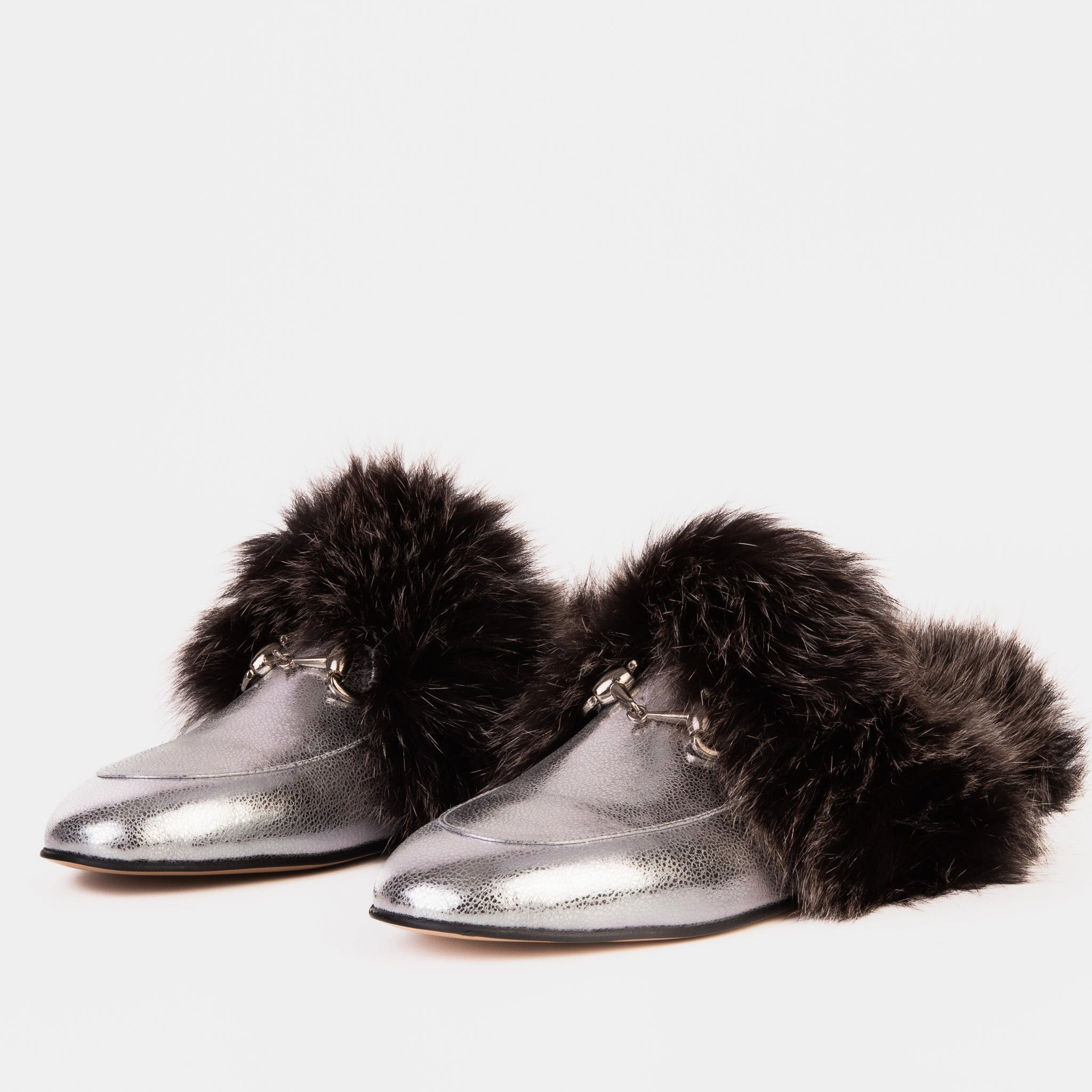 The Izmir Silver Leather Natural Fur Women Slipper Ventilated