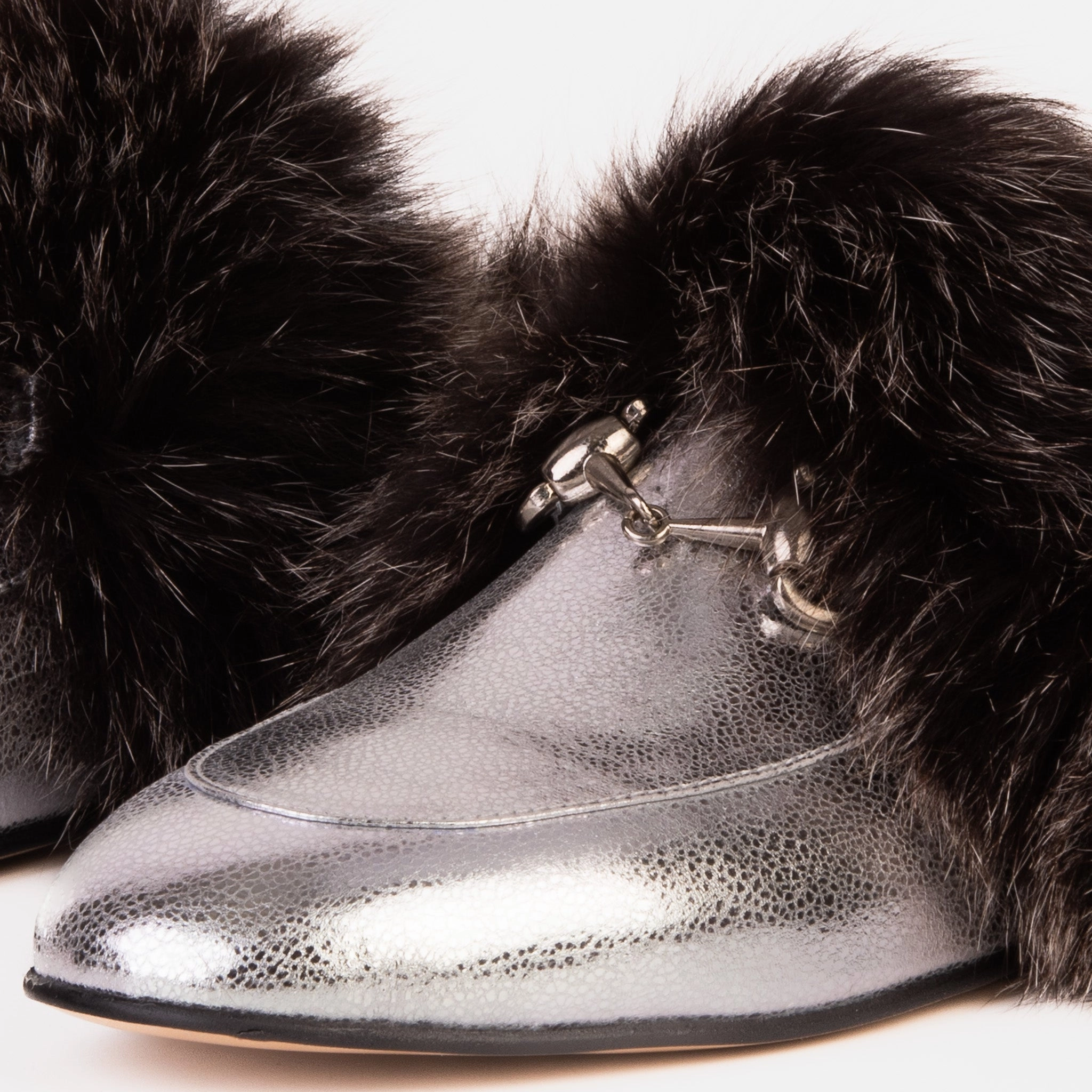 plastic Sleek Wear The Izmir Silver Leather Natural Fur Women Slipper