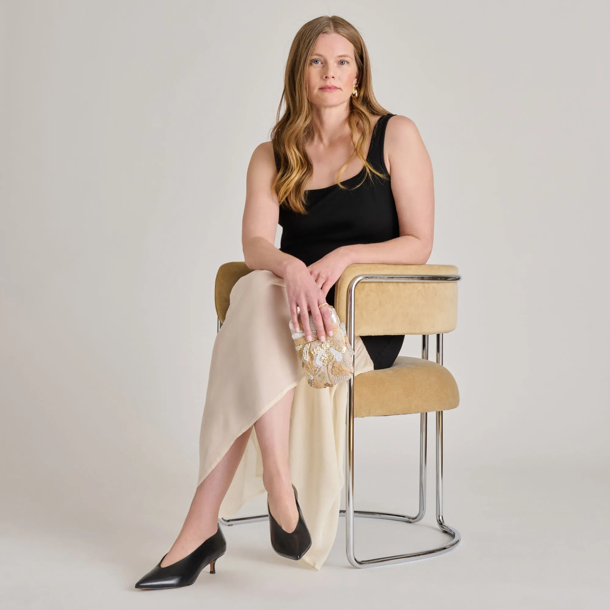 Inner Power Holiday look ALWYN HEELS MIDNIGHT CRINKLE PATENT