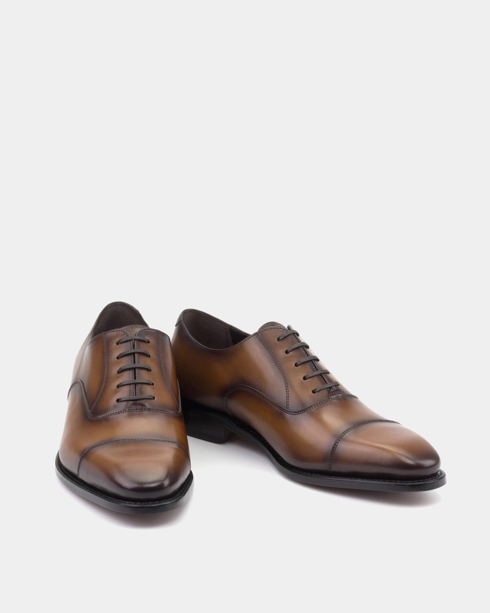 Minimalist Style Ventilated Footbed Ashford Cognac Cap Toe Oxford - 722