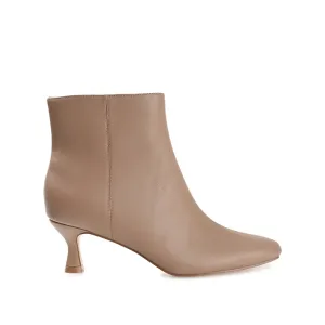 KELSSA POINTED TOE BOOTIES IN VEGAN LEATHER Layered Support Quick   Dry