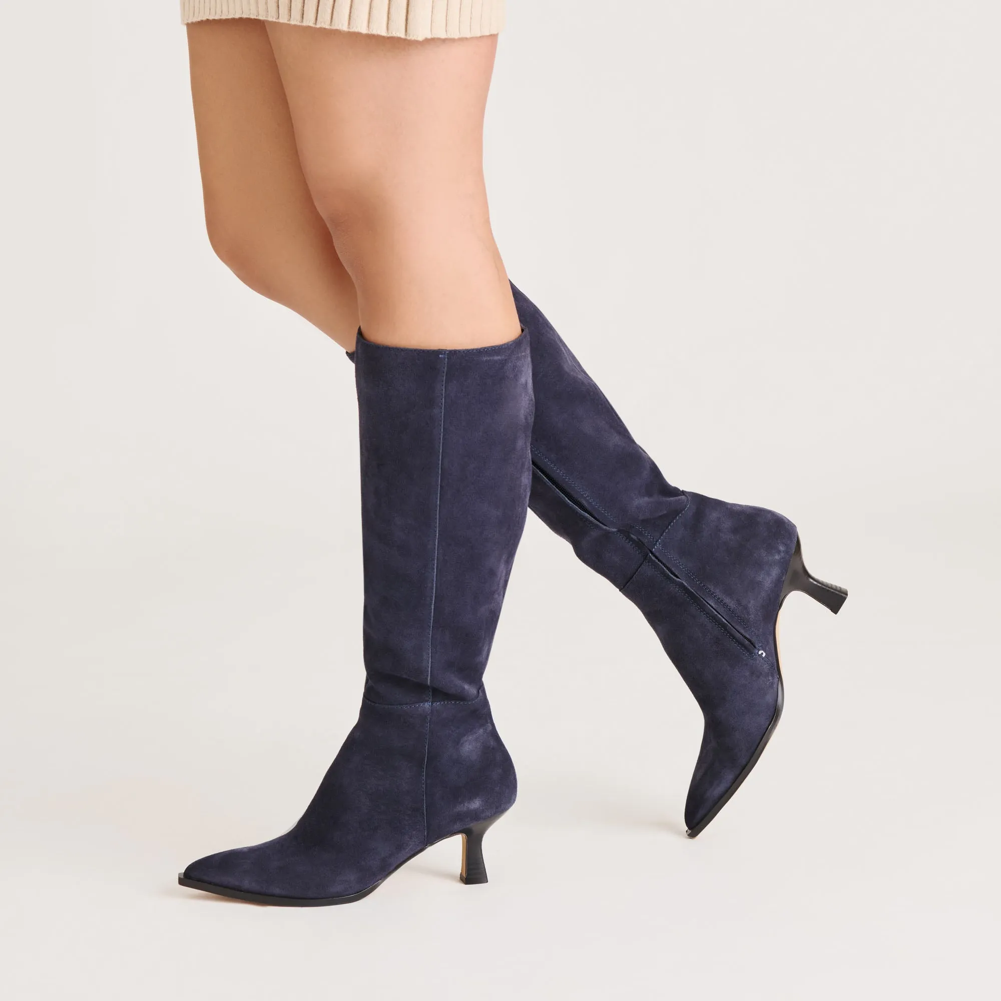AUGGIE BOOTS NAVY SUEDE Sporty Vibe