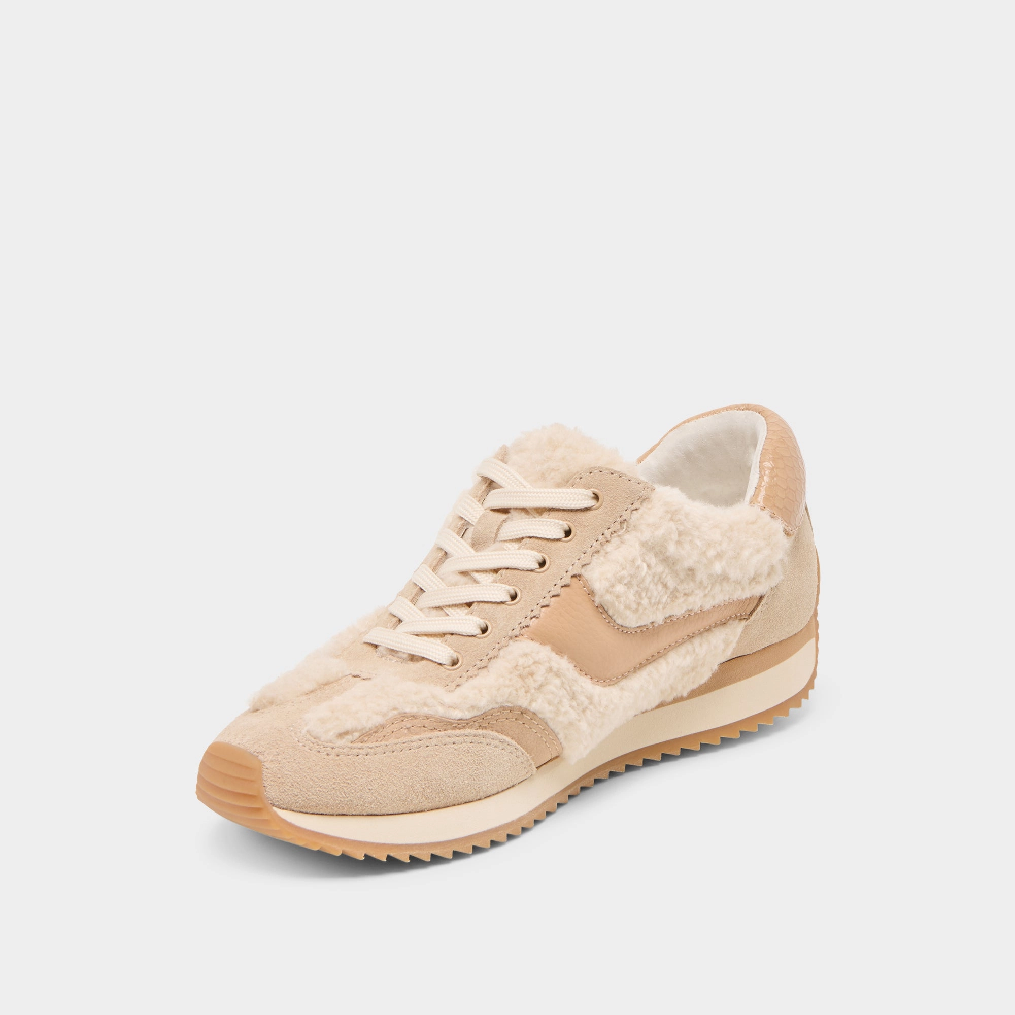 Run Daily B.NTCD PLUSH SNEAKERS NATURAL PLUSH