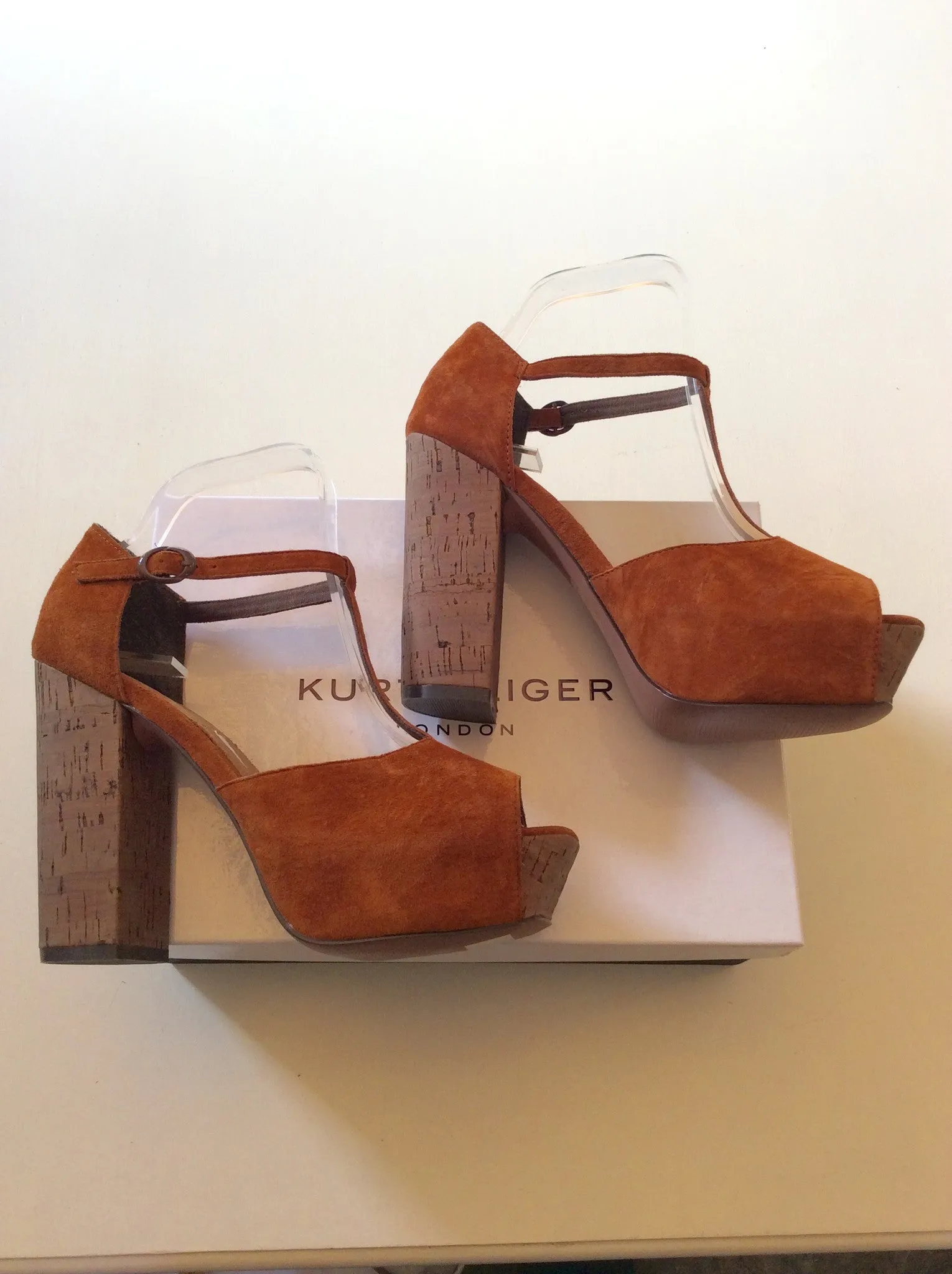 Brand New Kurt Geiger Tan Suede Peeptoe Platform Heels Size 7/40