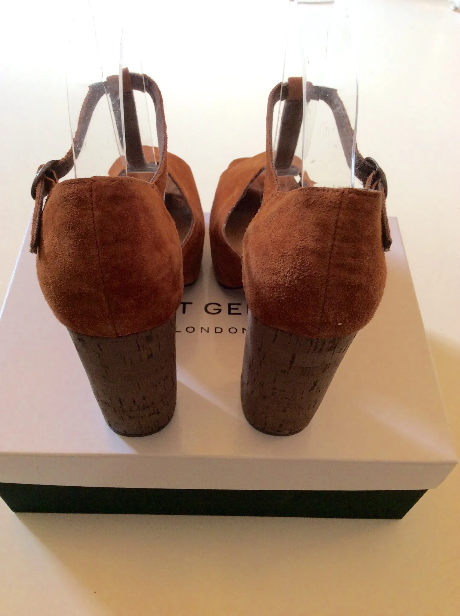 Brand New Kurt Geiger Tan Suede Peeptoe Platform Heels Size 7/40