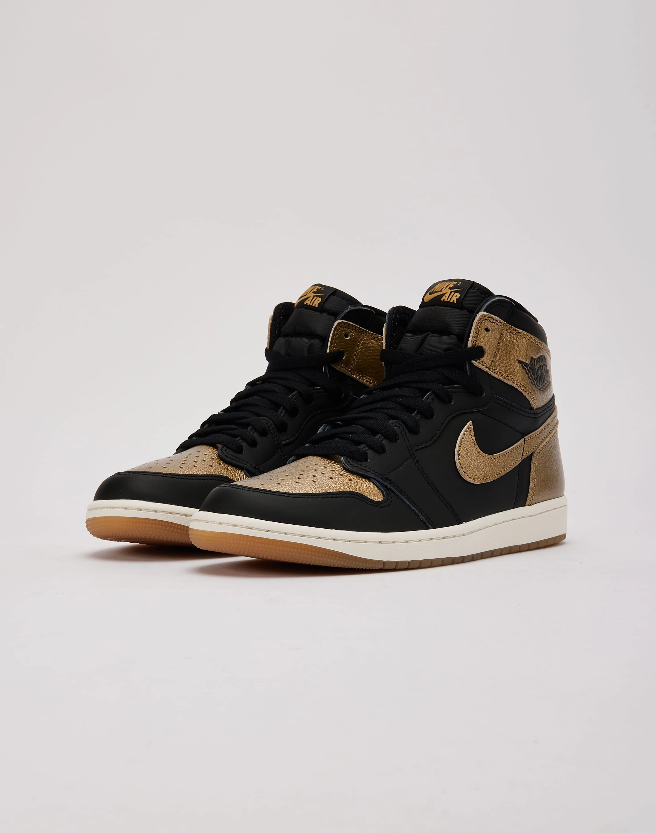 tennis players - specific features Compression Midsole Jordan Air Jordan 1 Retro High OG 'Black And Gold'