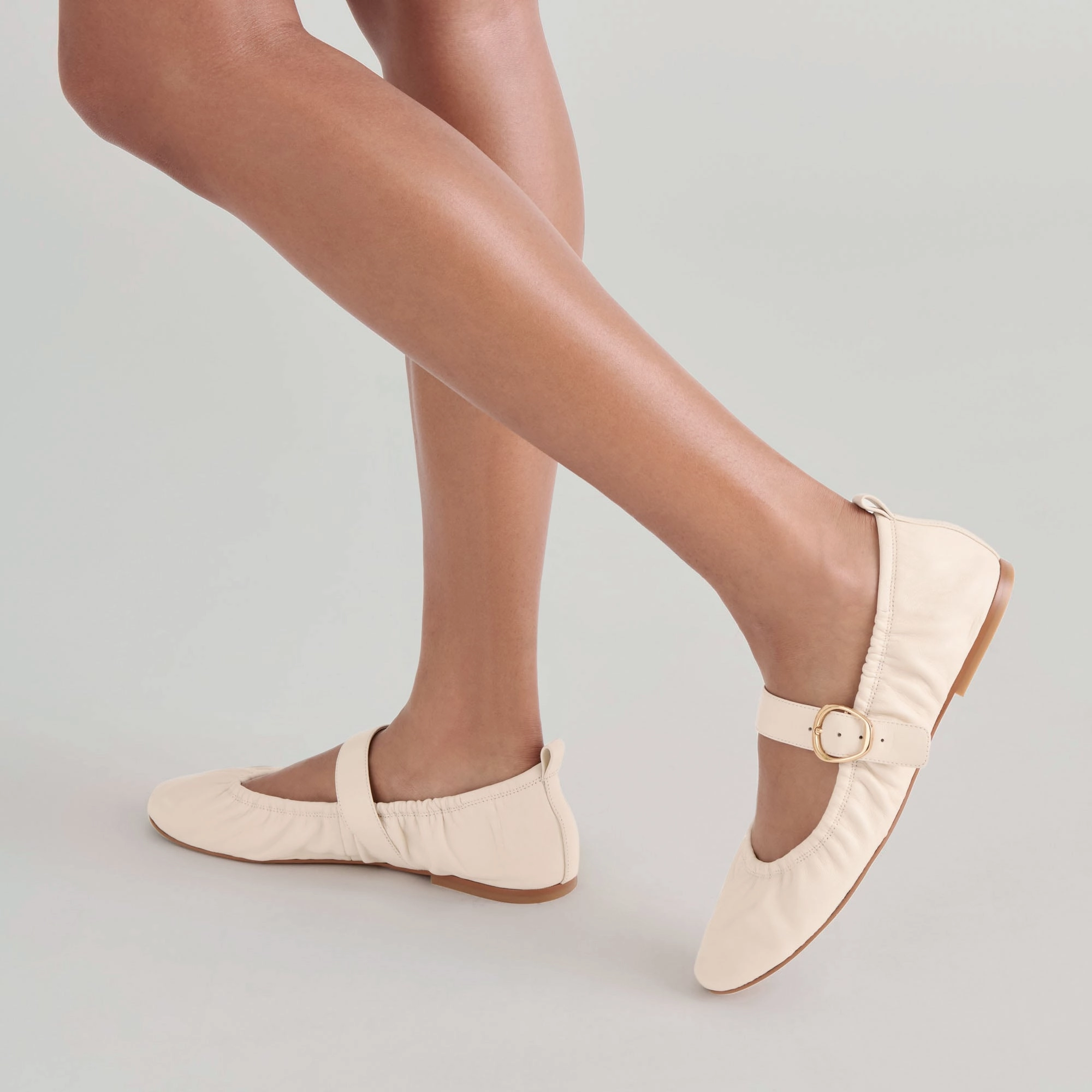CAELY BALLET FLATS BONE LEATHER Roomy Toe Box Design Fund Glow