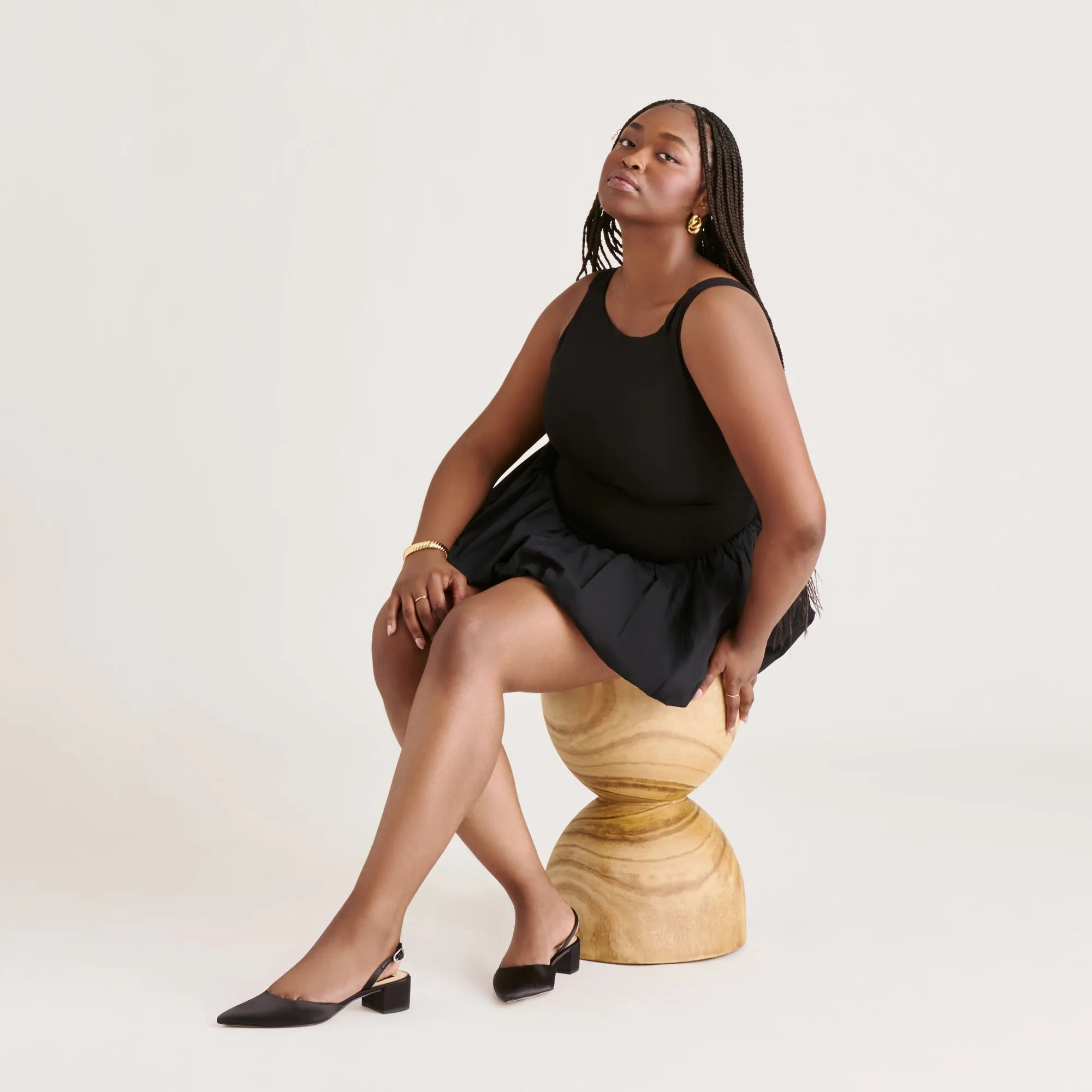 CAREL HEELS ONYX SATIN Iconic Appeal