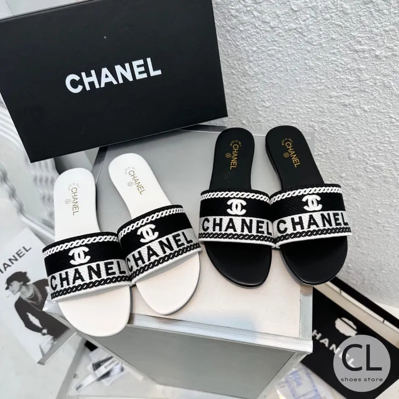 CHANEL FLAT SLIPPERS - BLACK