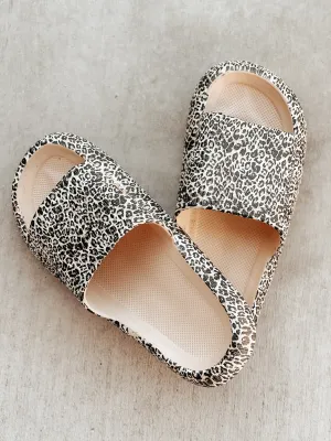 Cloud Slides Women in Leopard Print