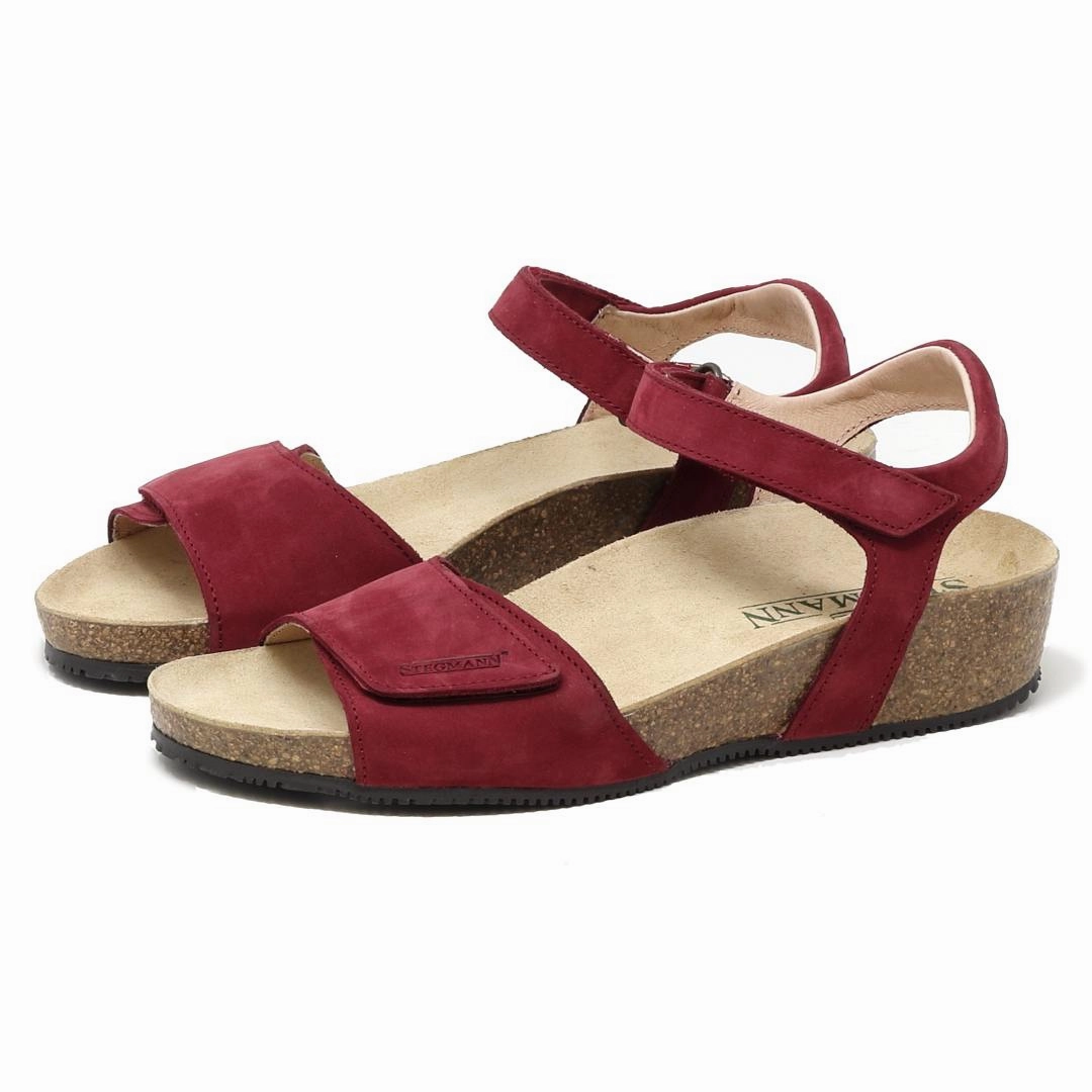 Women's Freya Leather Wedge Sandal dry surface Anti Slip Pattern