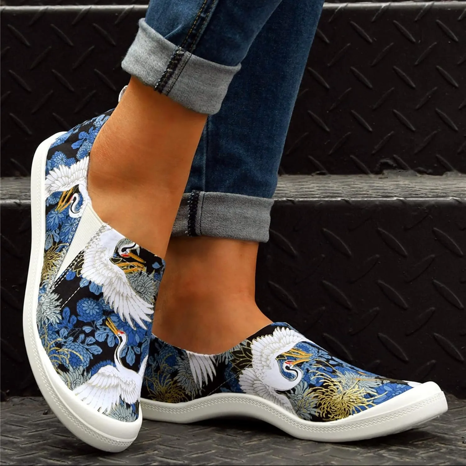 Embroidered Canvas Shoes for Women, Women's Fashion Canvas Slip On Sneakers Low Tops Slip On Casual Shoes for Walking