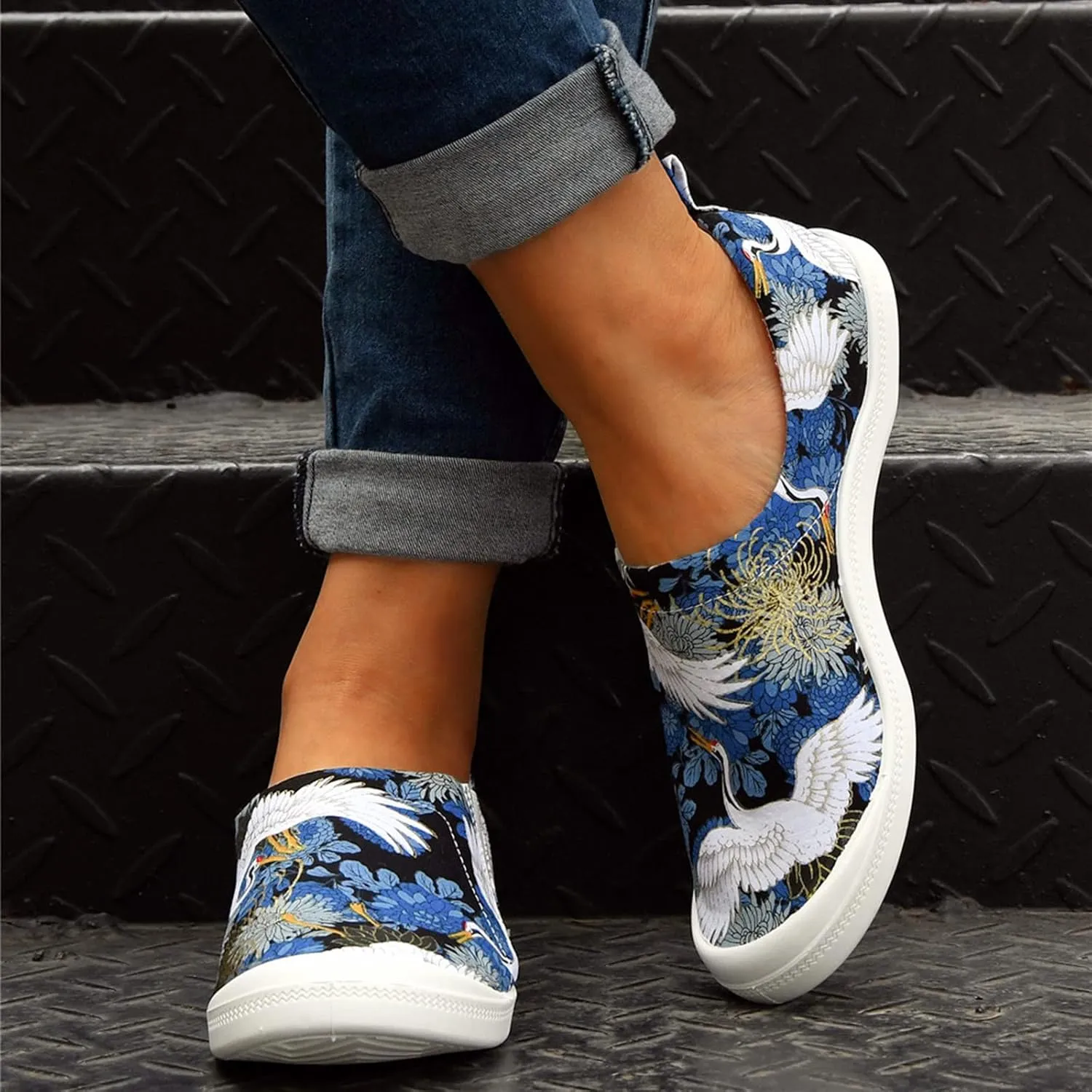 Embroidered Canvas Shoes for Women, Women's Fashion Canvas Slip On Sneakers Low Tops Slip On Casual Shoes for Walking