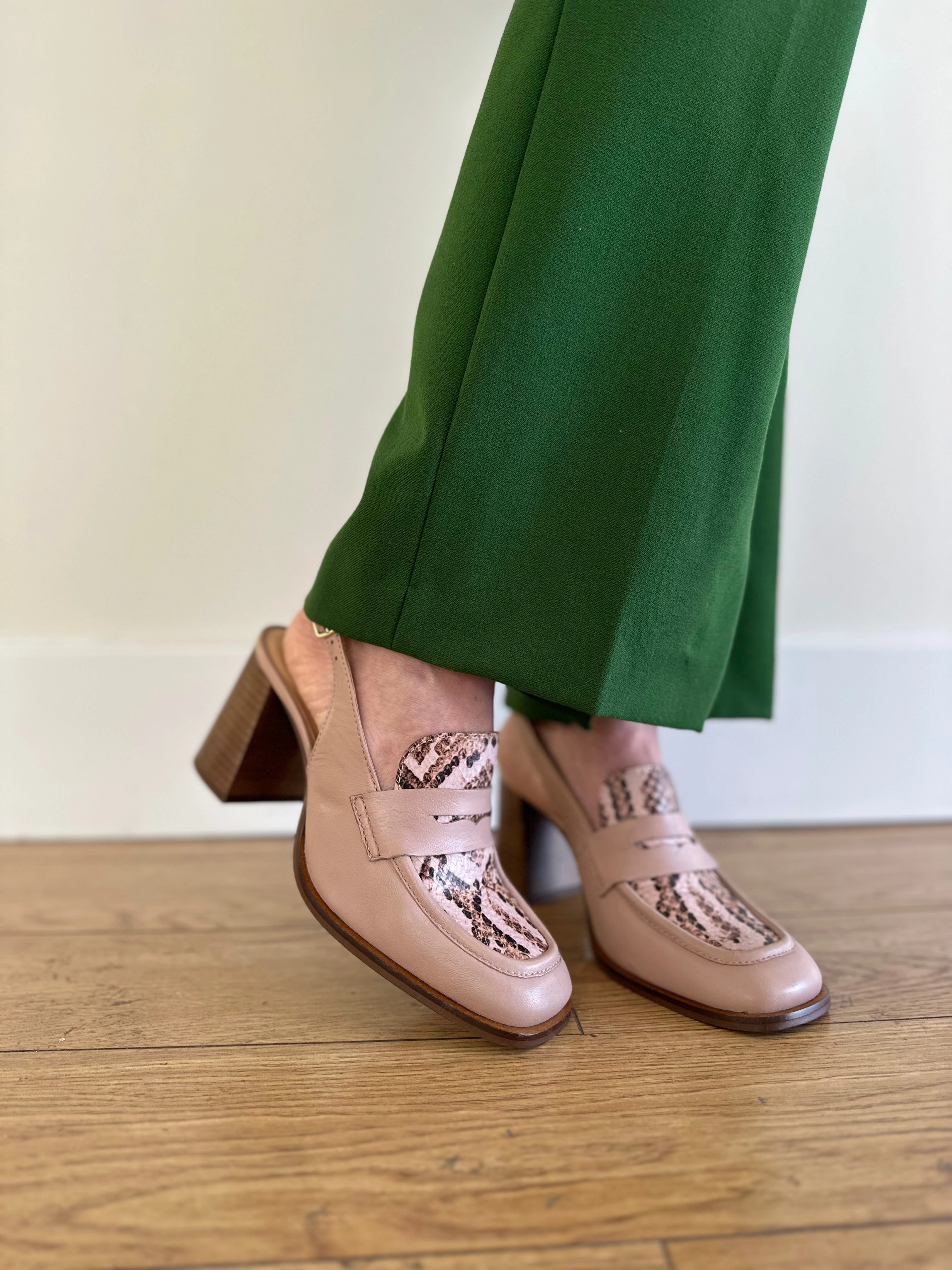 volleyball players - specific benefits sport - wear Symphony