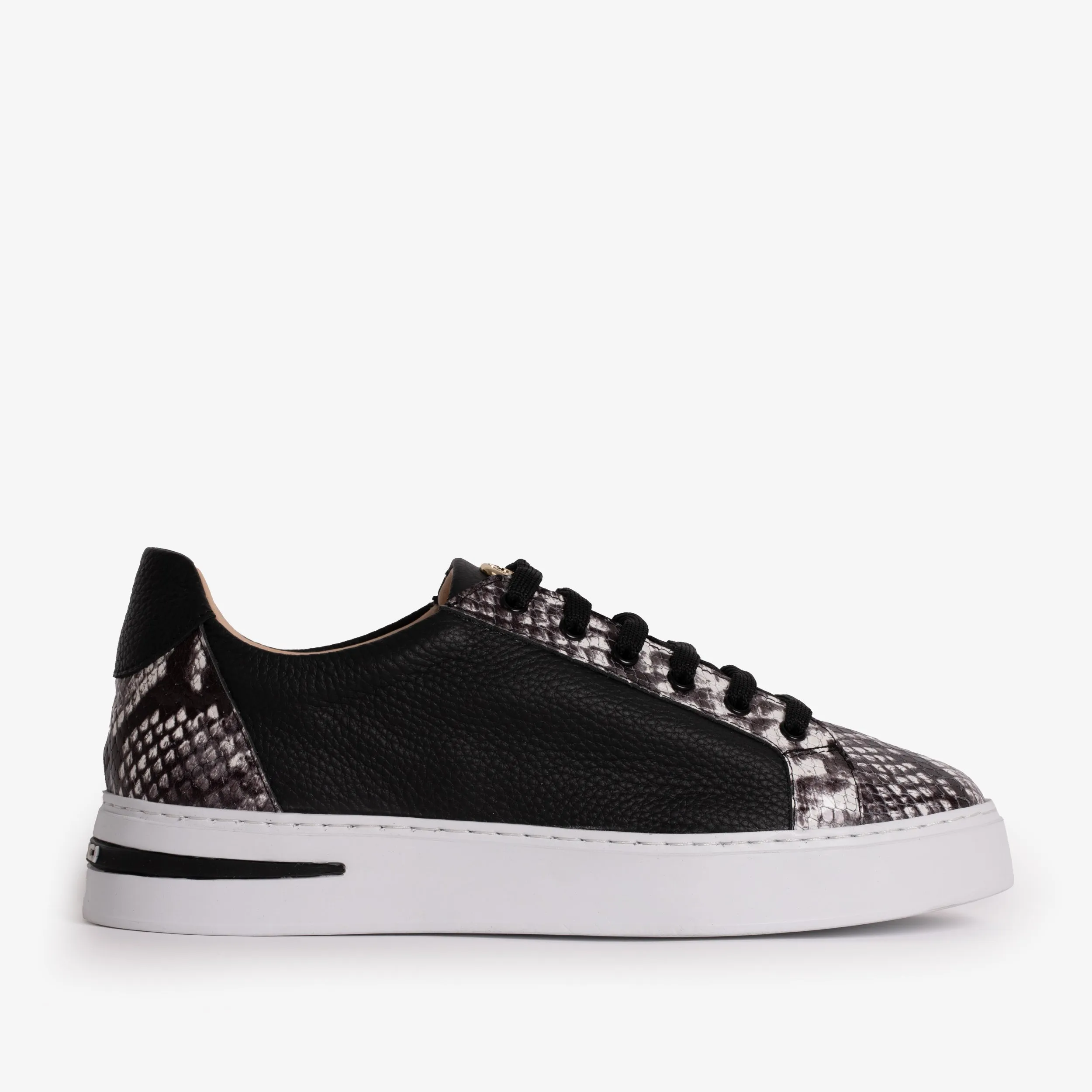 The Burano Black & White  Leather Women Sneaker Noise reduction