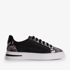 The Burano Black & White  Leather Women Sneaker Noise reduction