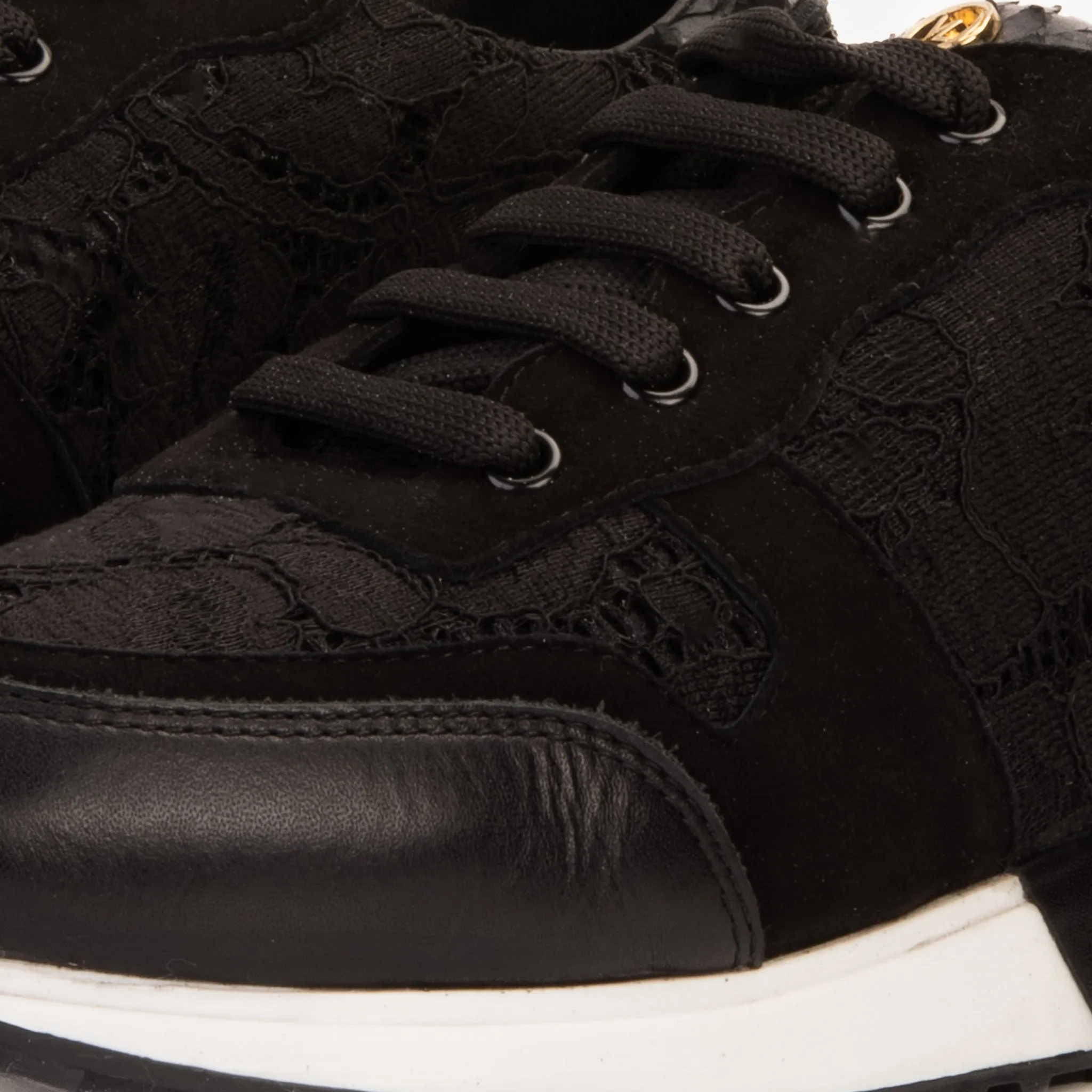 Style Blend Extra Padding The Noir Black Leather Women Sneaker