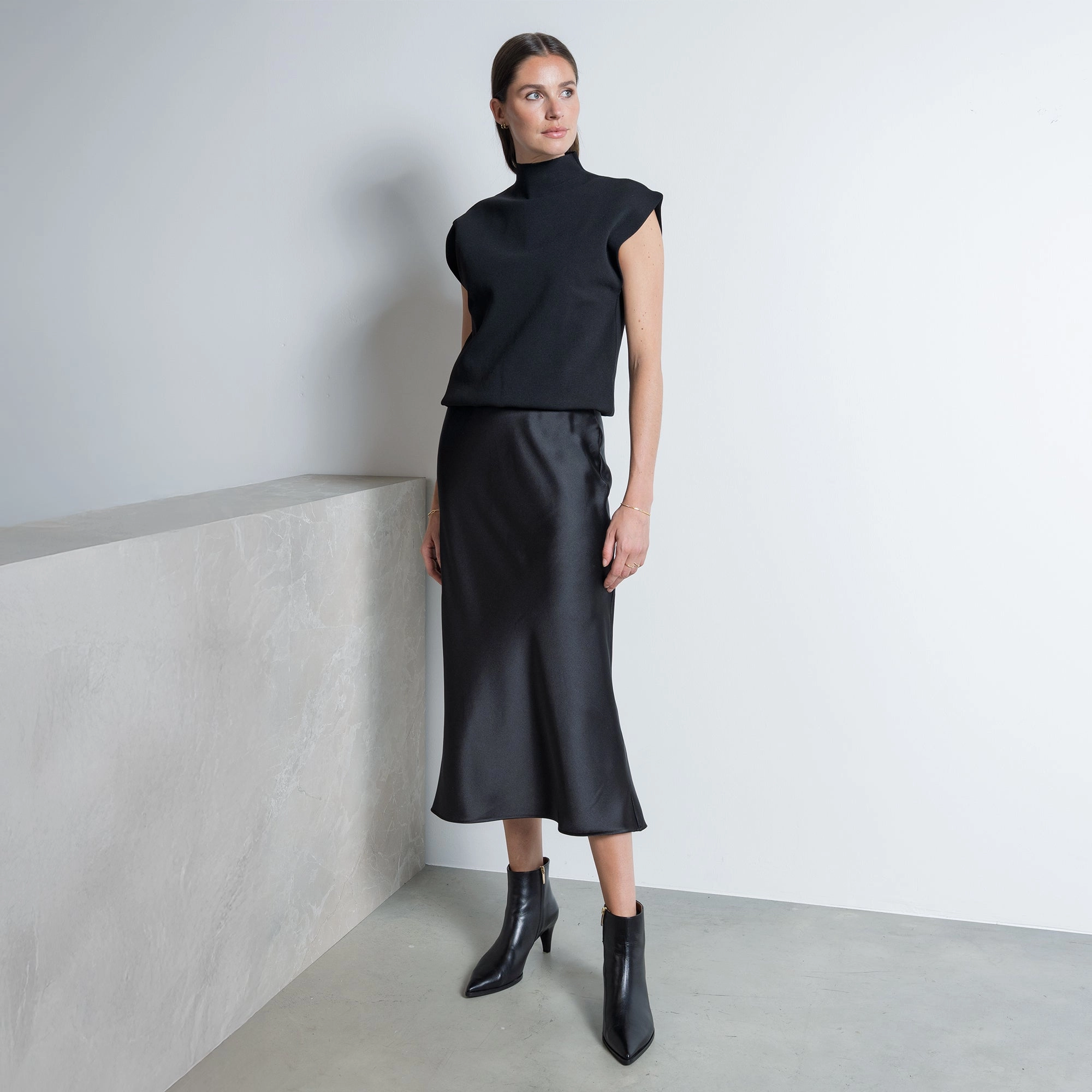 Vend?me Lola black calfskin leather boots Abrasion Resistant Reinforcements Eco Dye Process