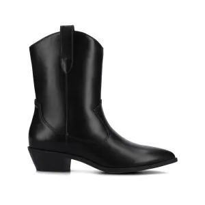 couple wear FRITZIE WESTERN ANKLE BOOTIES