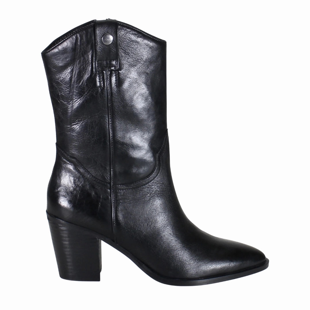 Glam Girl Slip Resistant Weather Resistant User