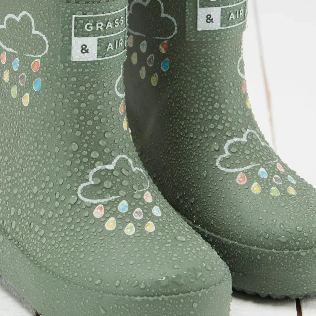 Grass & Air Kids Colour Changing Wellies (Khaki Green)