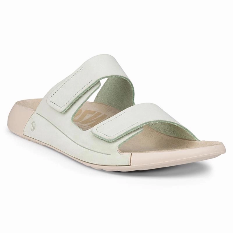 ECCO Cozmo W WOMEN'S Streamlined Design