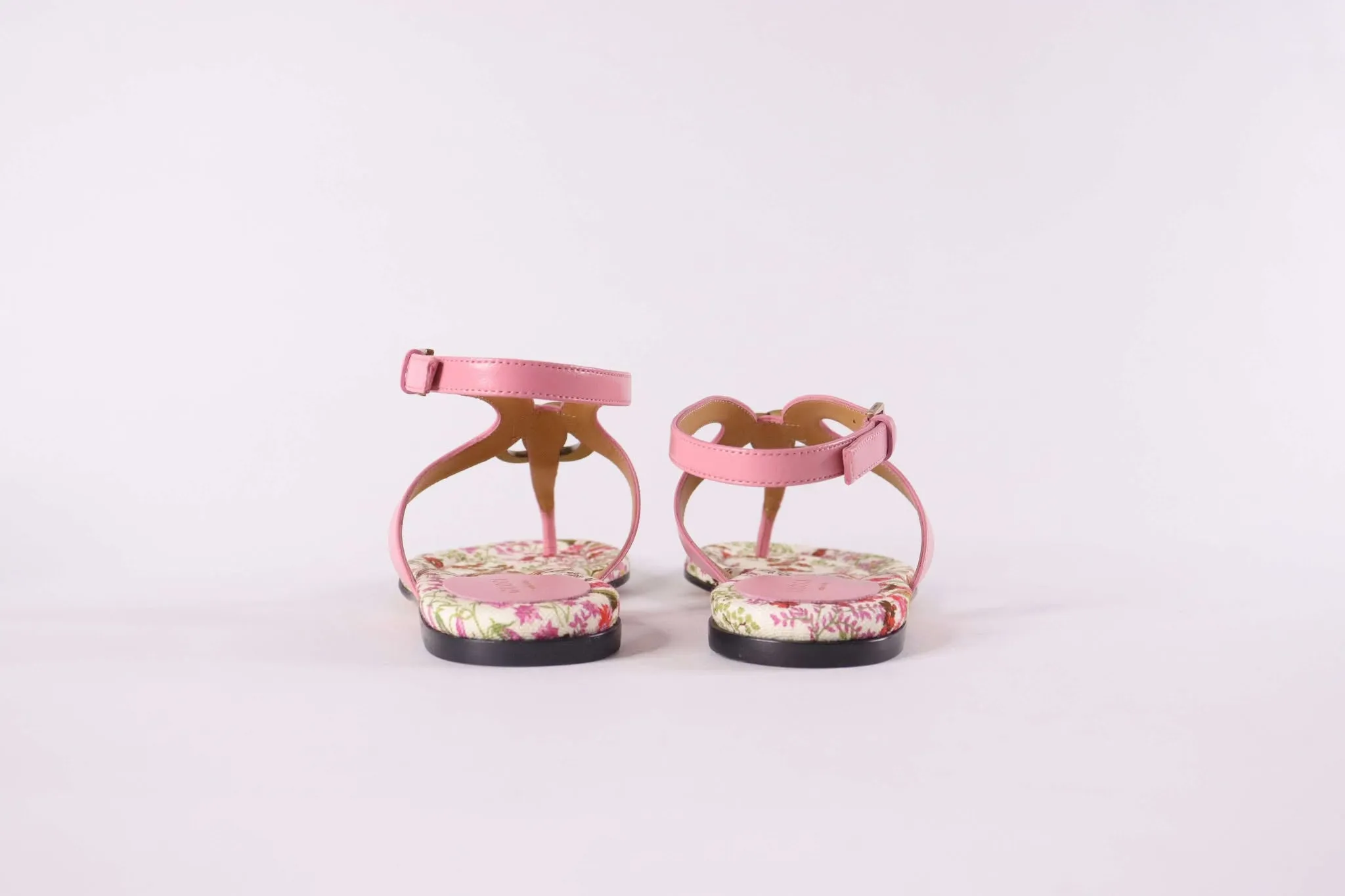 GUCCI Double G Marmont Leather Thong Sandals