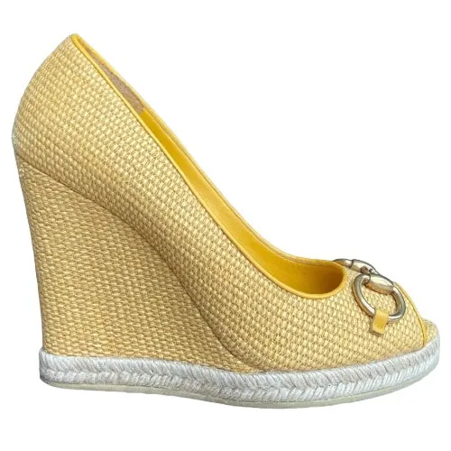 GUCCI Mustard Raffia Charlotte Horsebit Peep Toe Wedge Pumps, Size 38.5