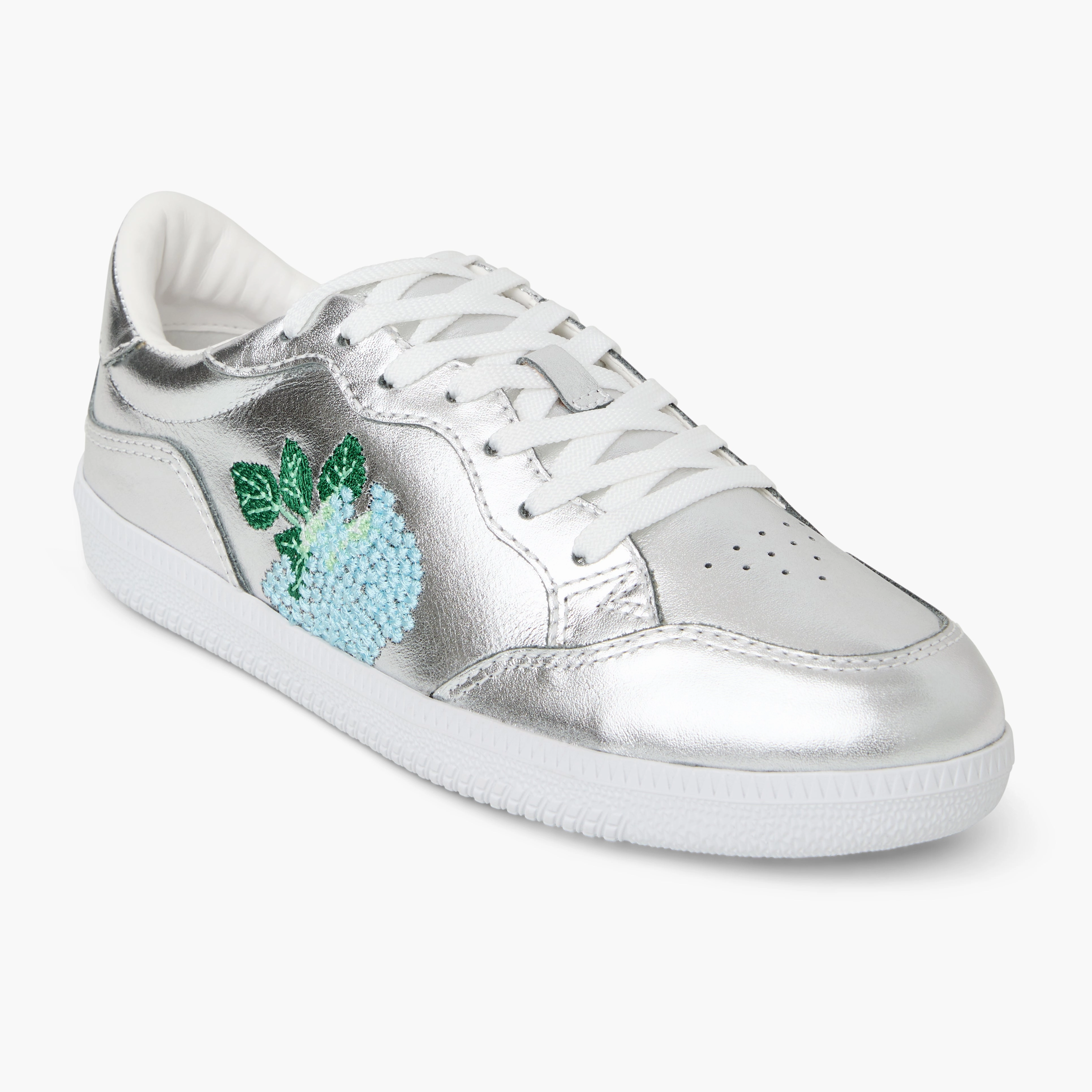 Urban Explorer Shoes Hydrangea Embroidered Leather Low Top Sneaker