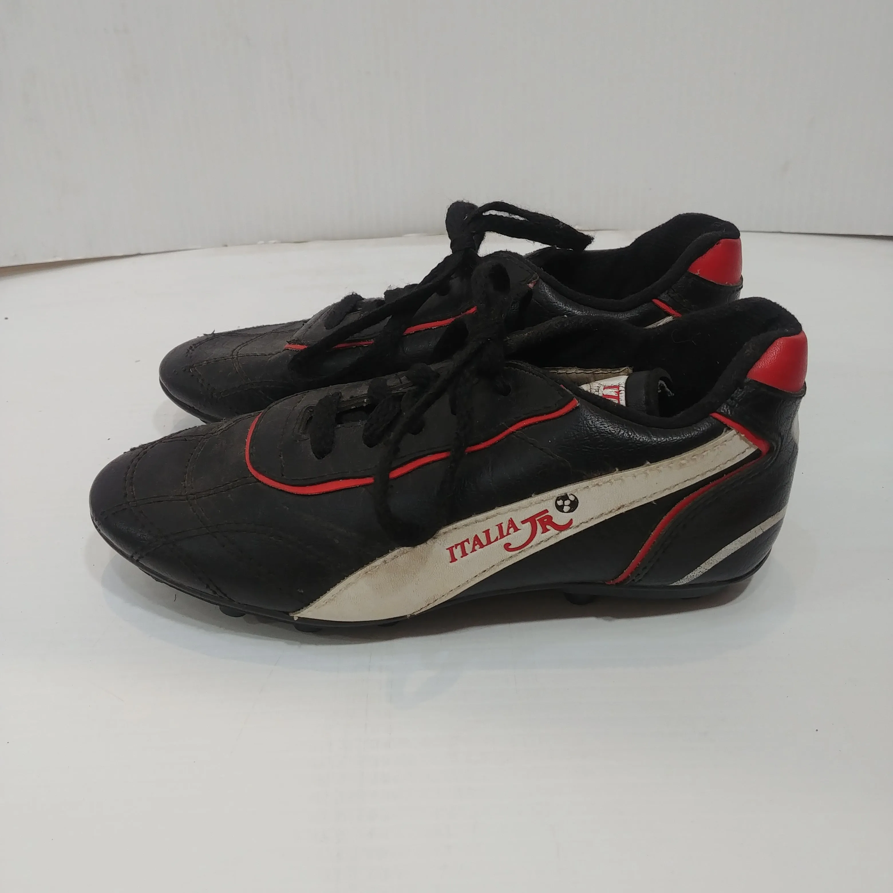 Italia Jr. Soccer Cleats - Youth 3 - Pre-owned (Z10509 - B20)