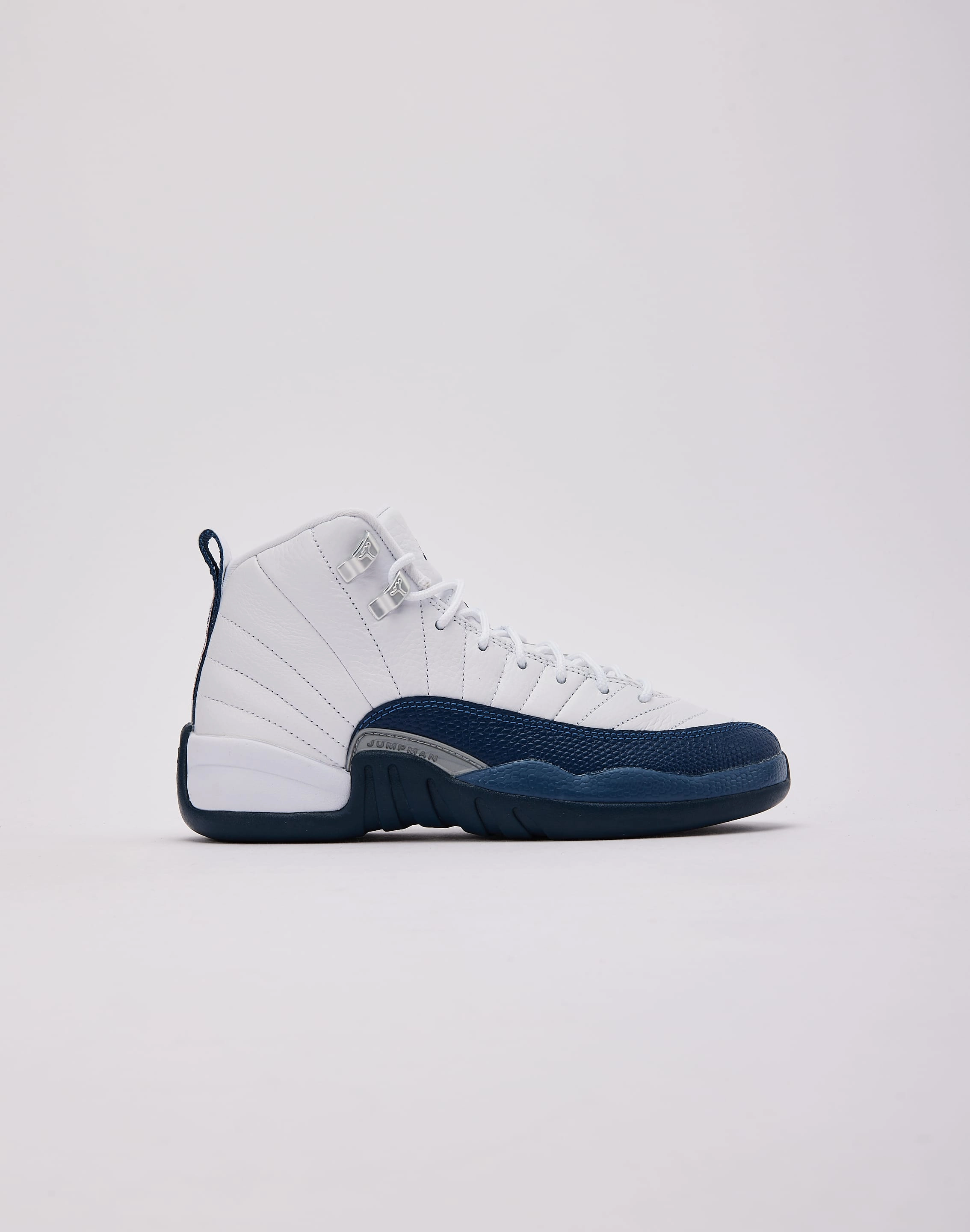 Jordan Air Jordan 12 Retro 'French Blue and White' Grade-School cyclists - specific benefits
