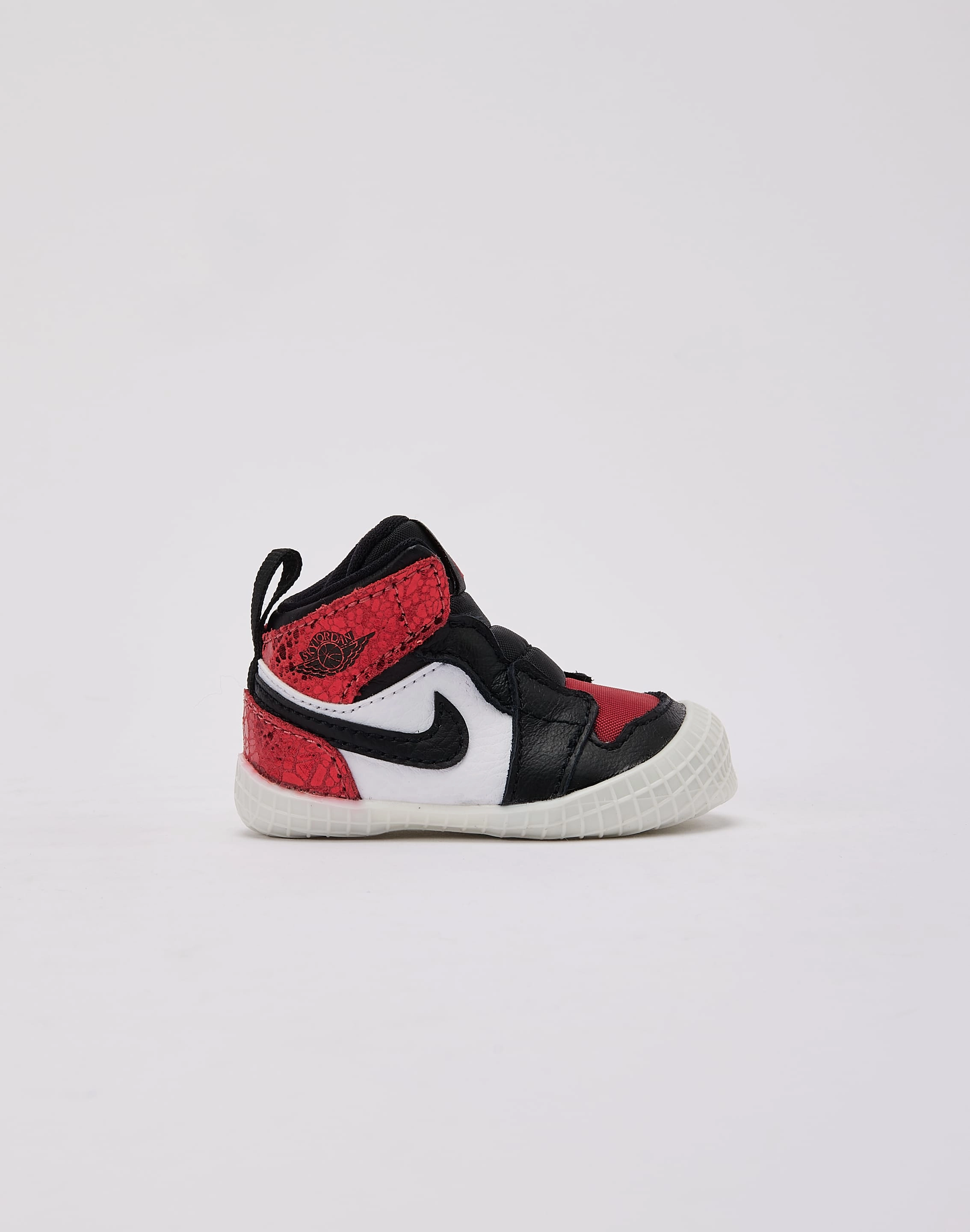 Beach Wear Breathable mesh design Jordan Air Jordan 1 'Ruby' Crib Bootie Infant