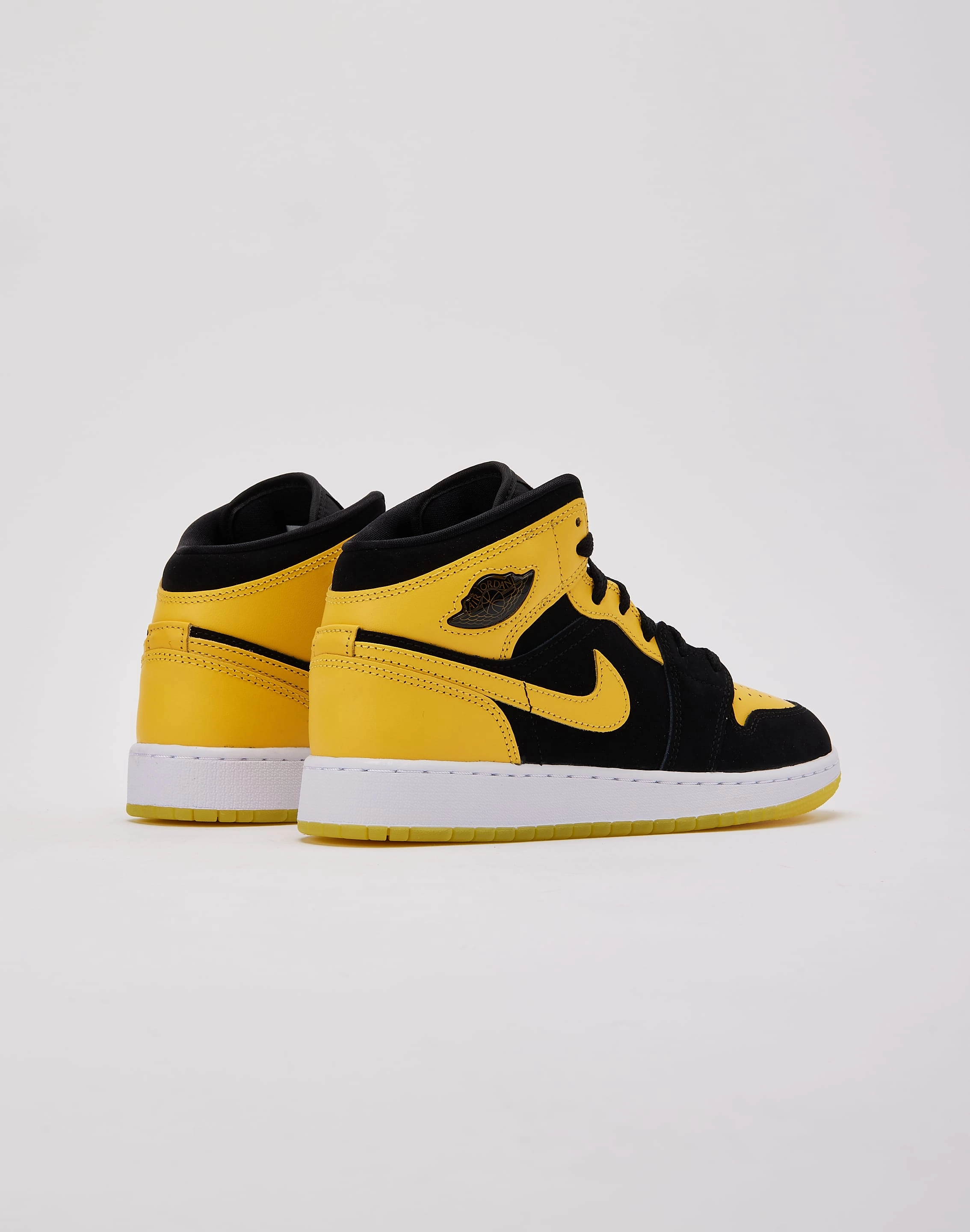 Jordan Air Jordan 1 Mid SE 'New Love' Grade-School Eco Friendly Components