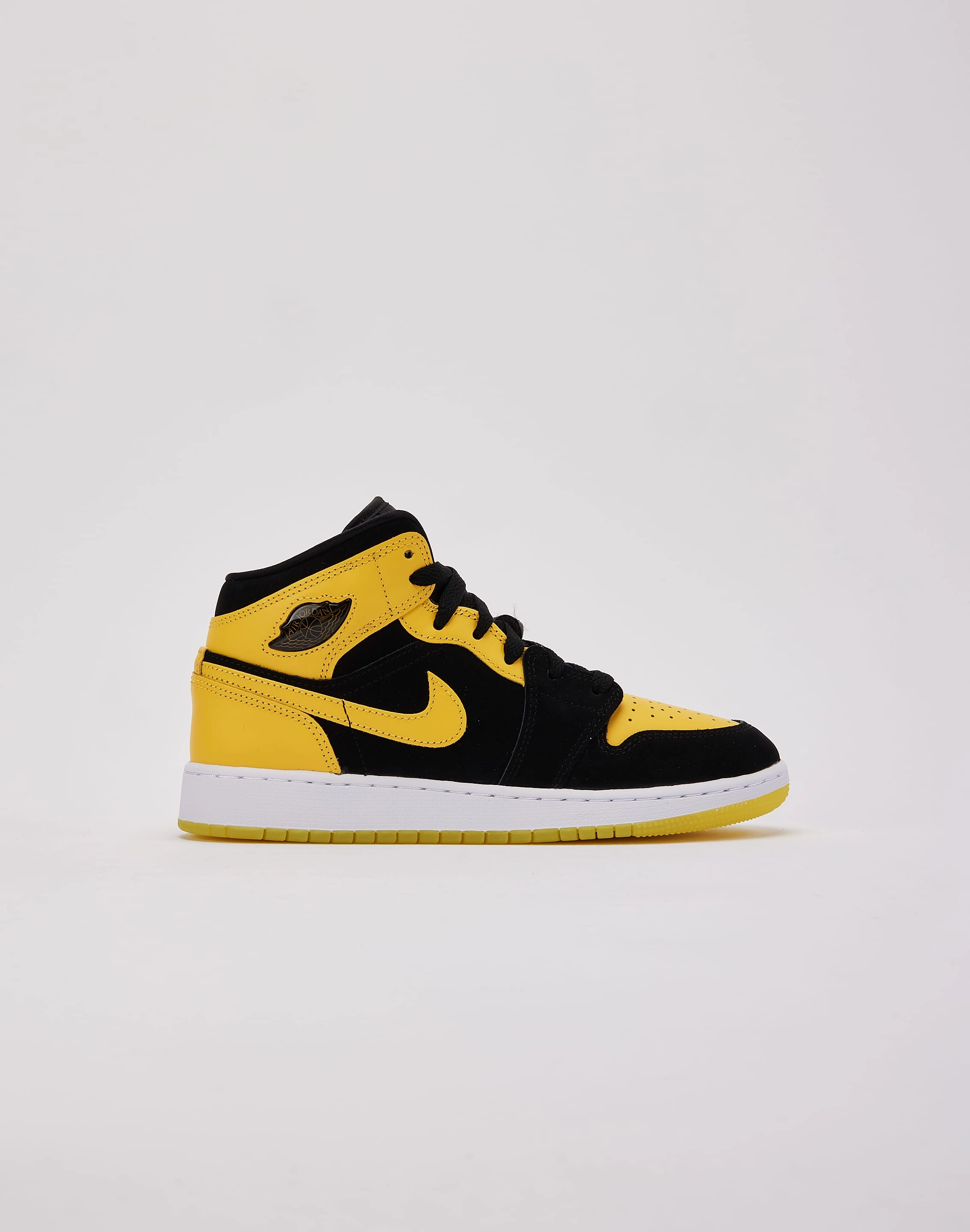 Jordan Air Jordan 1 Mid SE 'New Love' Grade-School Compression Resistant Foam Waterproof Membrane Layer