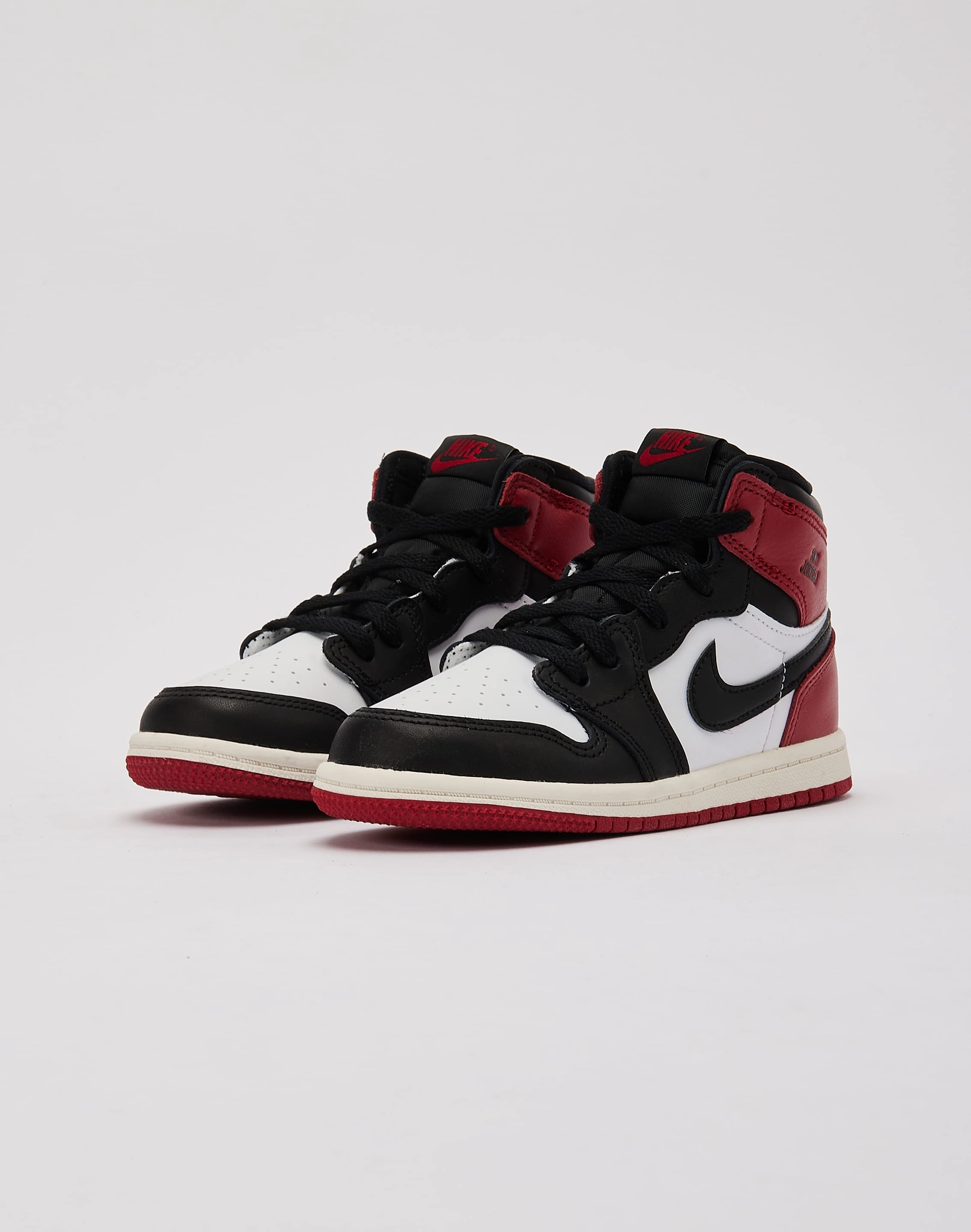 baseball players' mobility least breathable Jordan Air Jordan 1 Retro High OG 'Black Toe Reimagined' Toddler