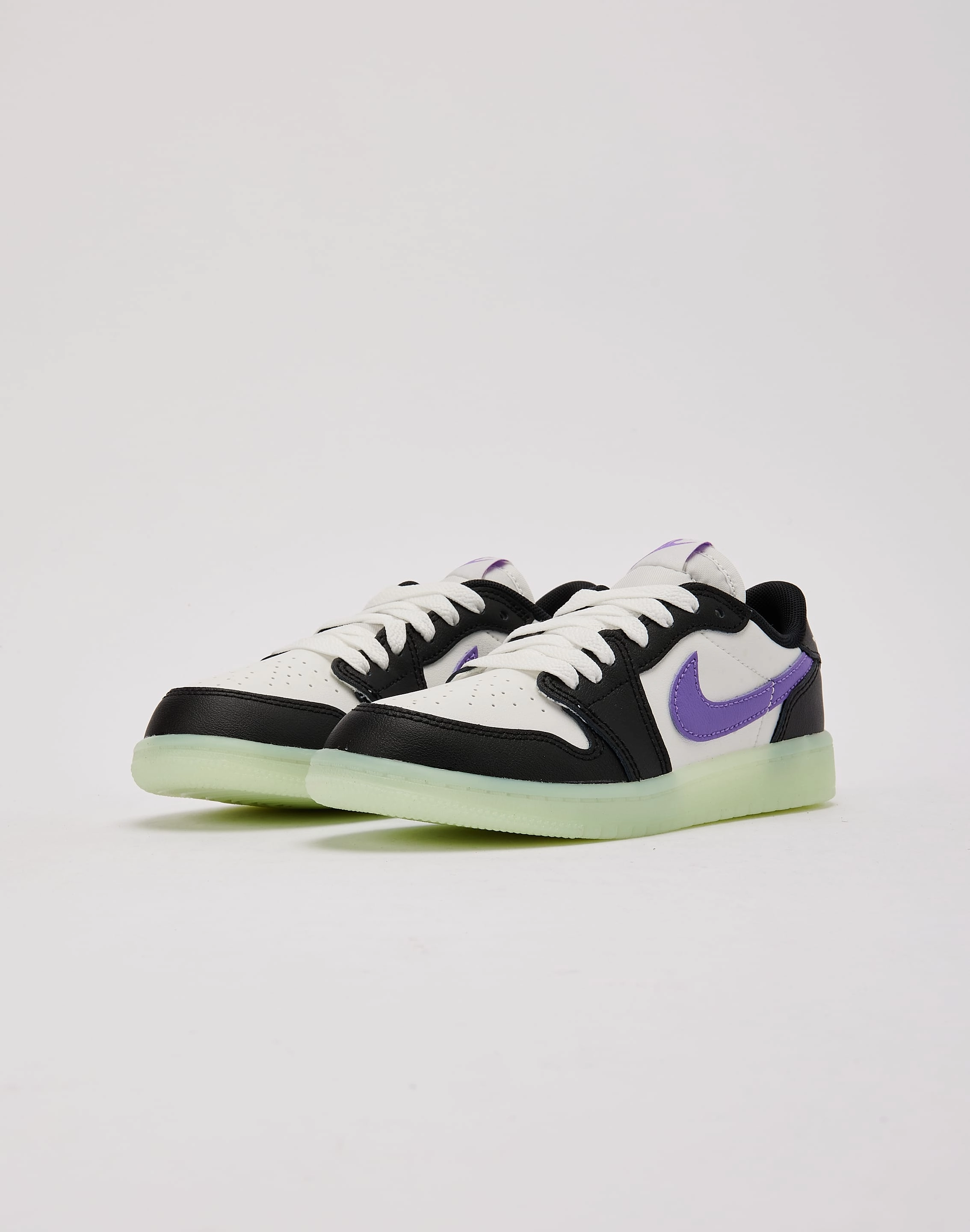 therapeutic fall footwear assortments Jordan Air Jordan 1 Retro Low OG 'Black Raspberry' Pre-School