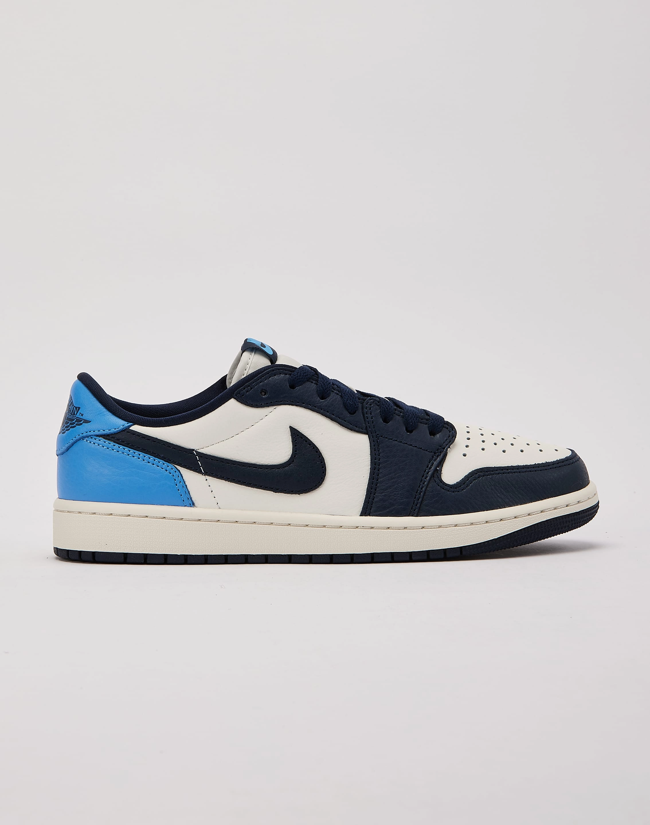 Anti Fatigue Support Stain Resistant Finish Jordan Air Jordan 1 Retro Low OG 'Obsidian'