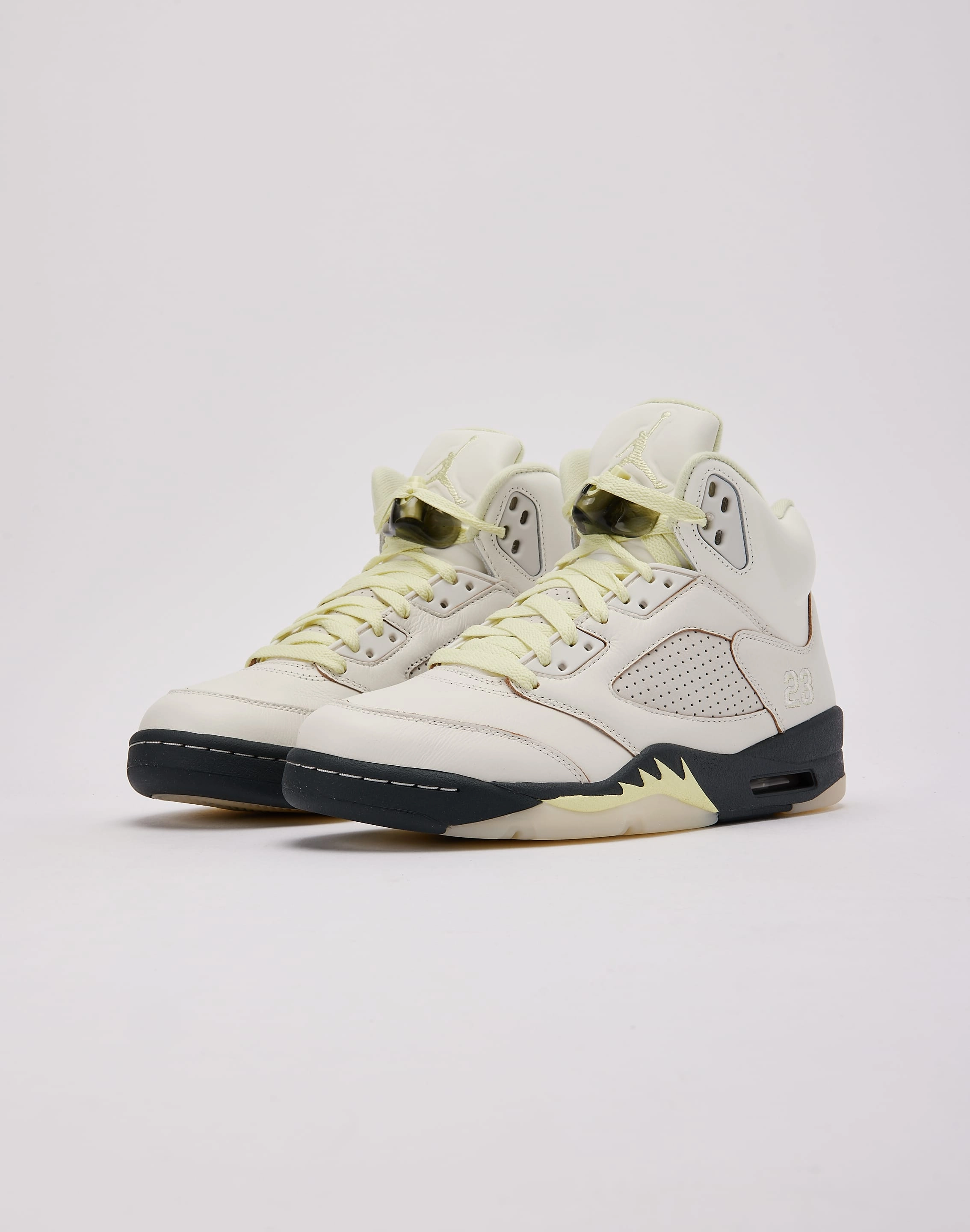 Bold Style Stain Resistant Finish Jordan Air Jordan 5 Retro 'Luminous Green and Sail'