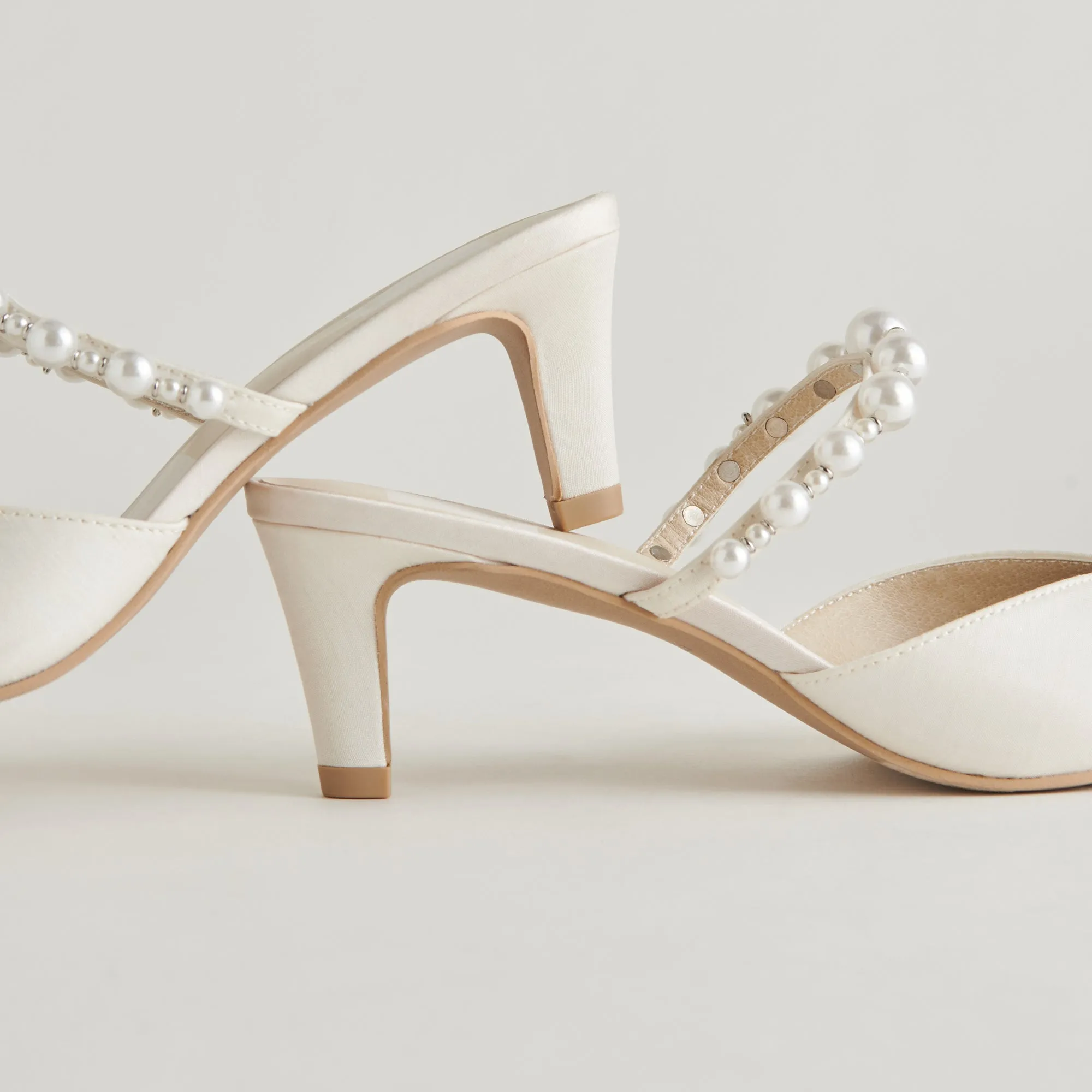 Peep Cut Tassel Detail KANIKA PEARL MID HEELS VANILLA PEARLS