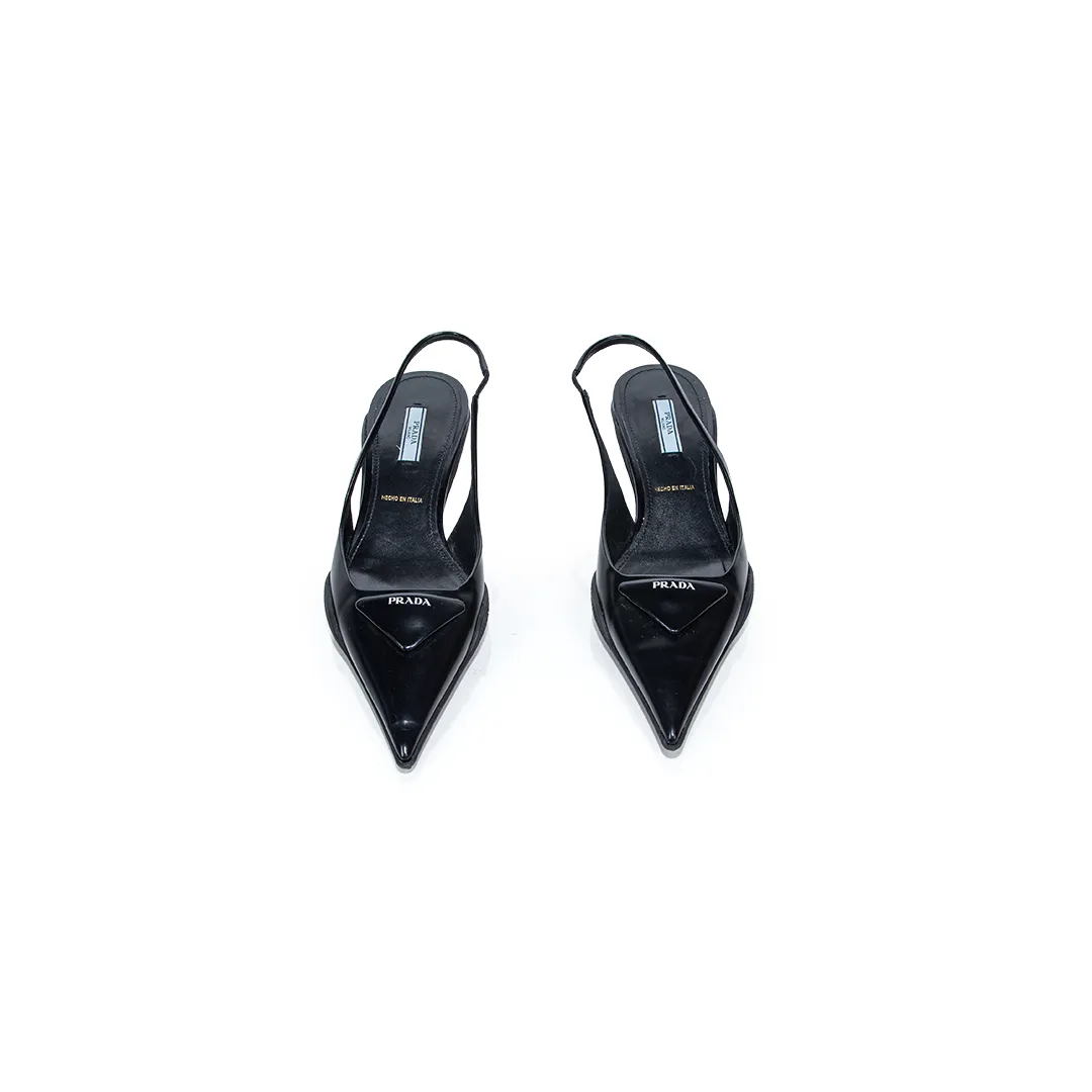 KITTEN HEELS