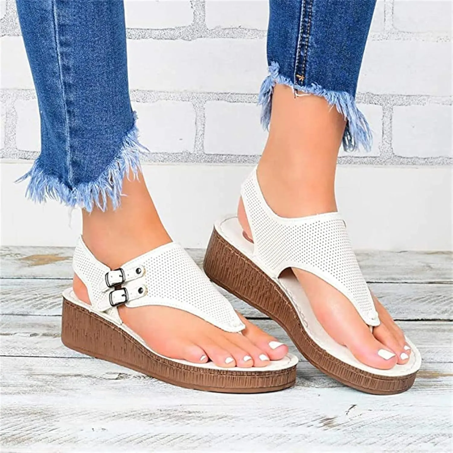 Lausiuoe Sandals for Women Dressy Summer,Womens Ankle Strap Casual Strappy Flat Sandals Gladiator Beach Sandals Thong Flip Flops