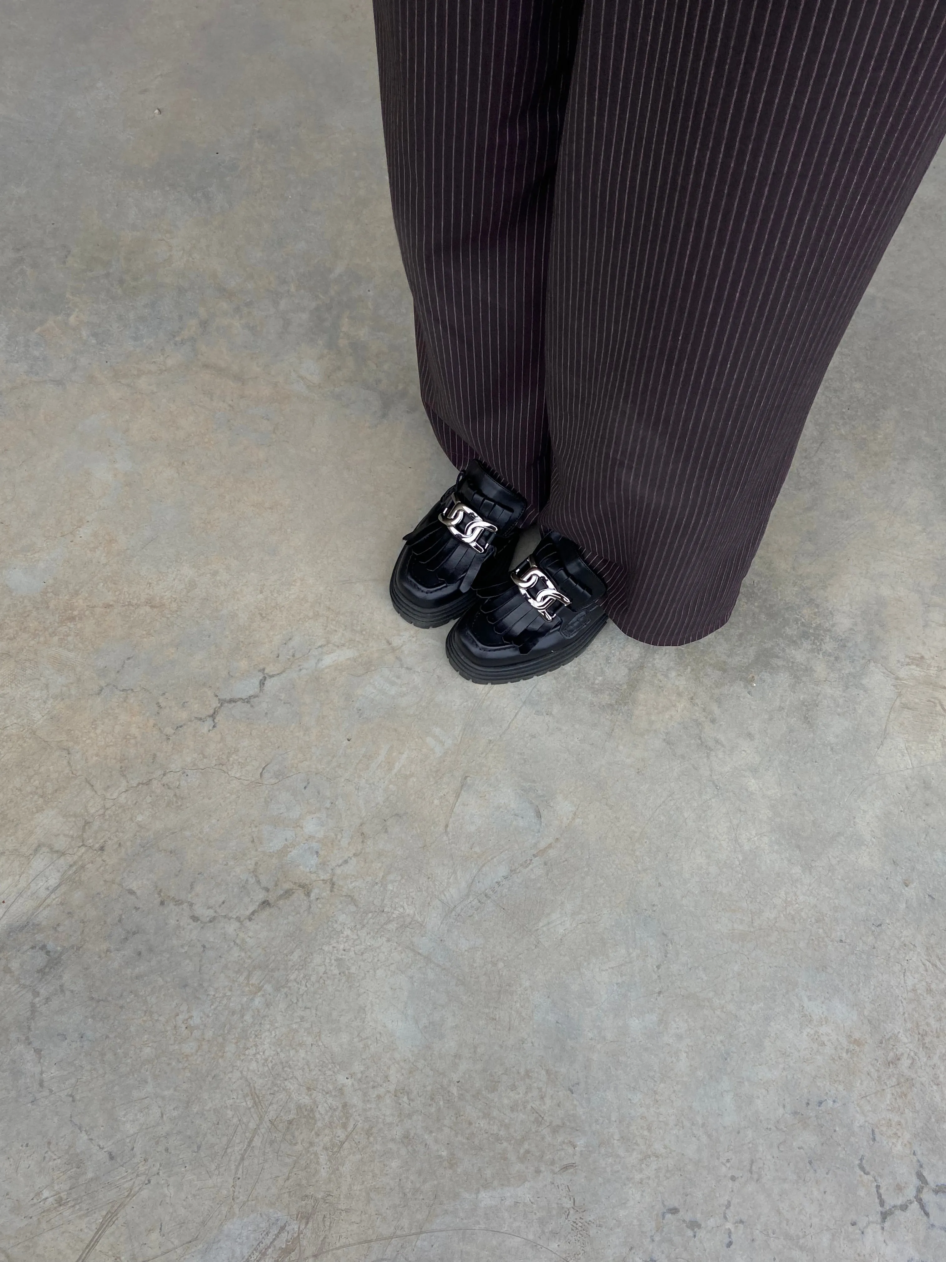 Leather heel loafers