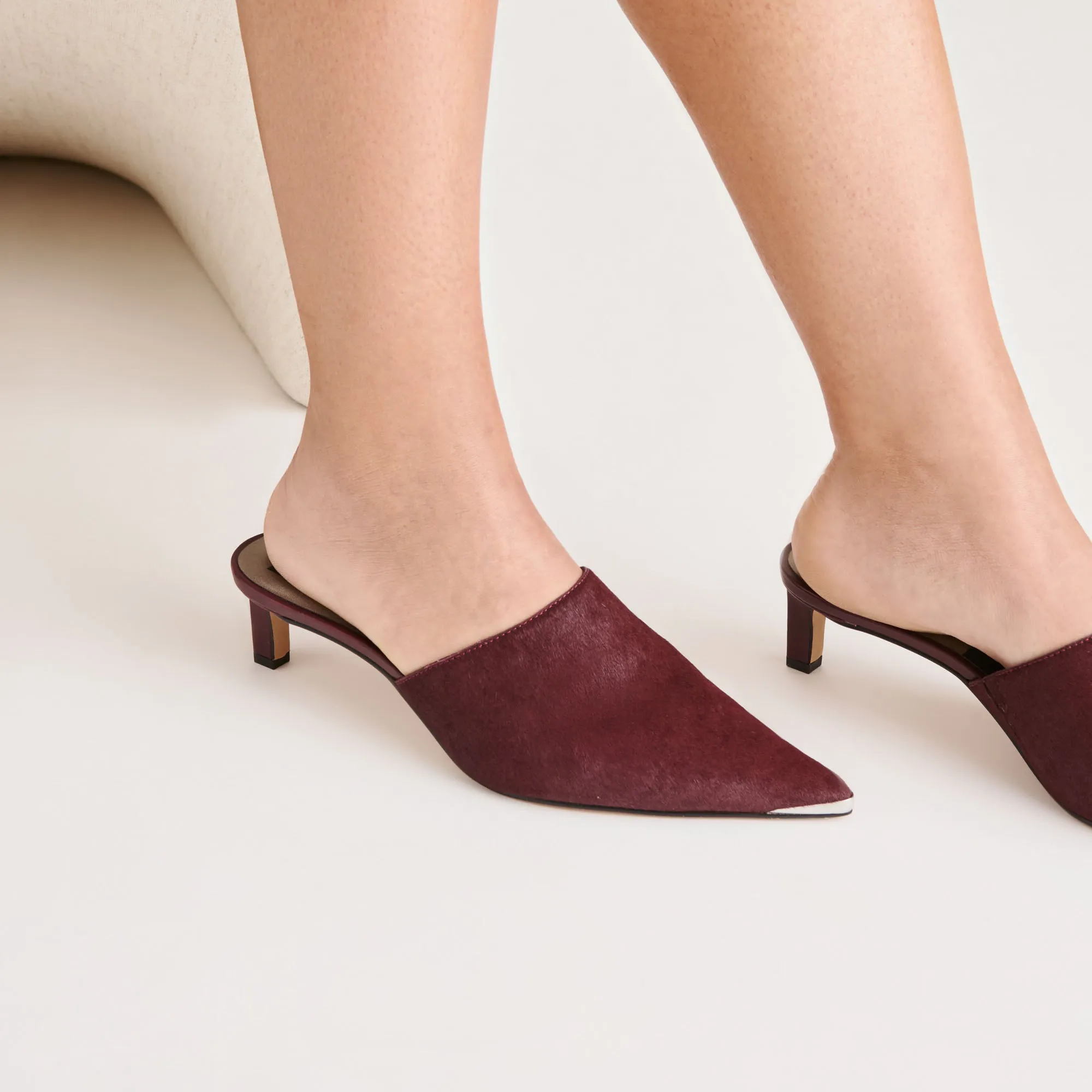 LEXY HEELS BERRY CALF HAIR Urban Style Versatile Look