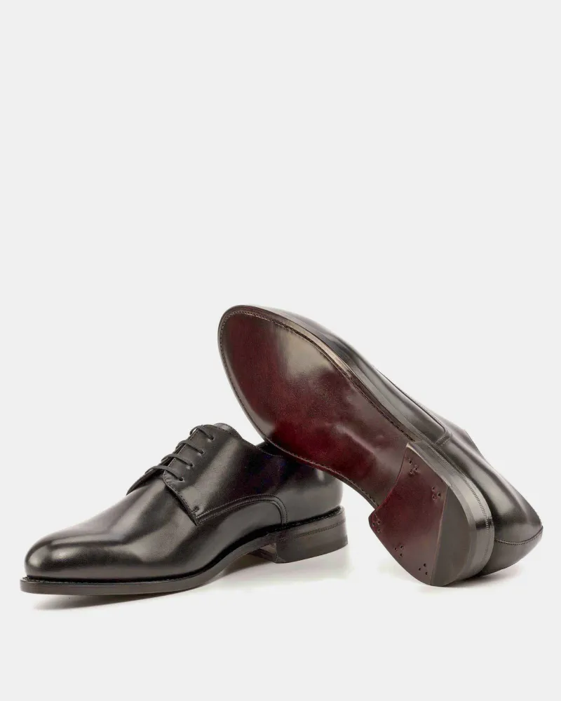 Marco Derby in Black Hybrid Workday Work Function