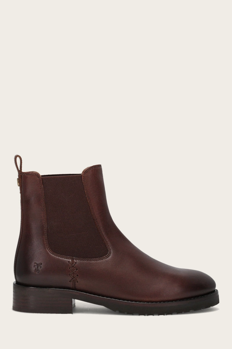 Clean Finish Comfortable to walk Melissa Lug Chelsea